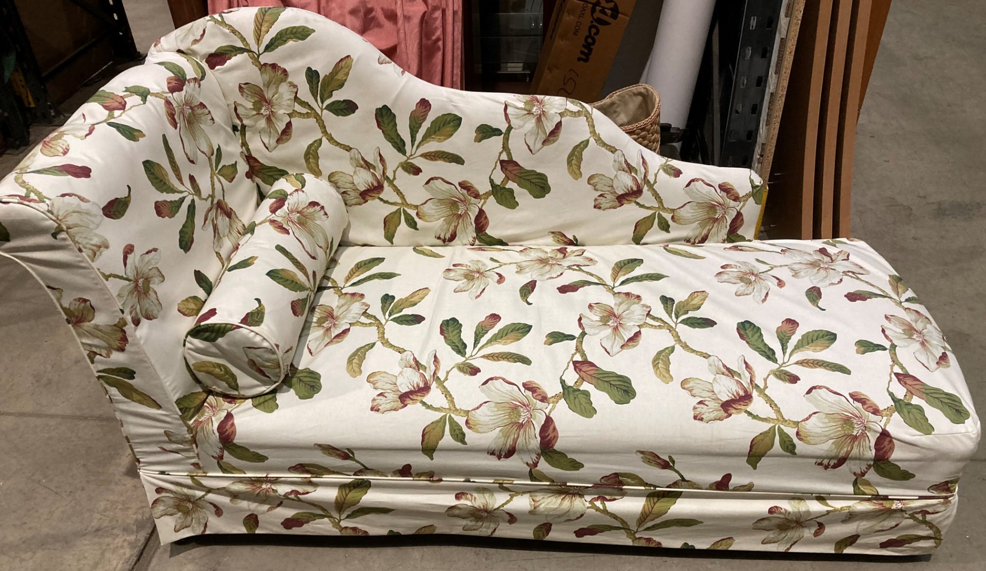 A day bed 166cm with cream floral loose cover