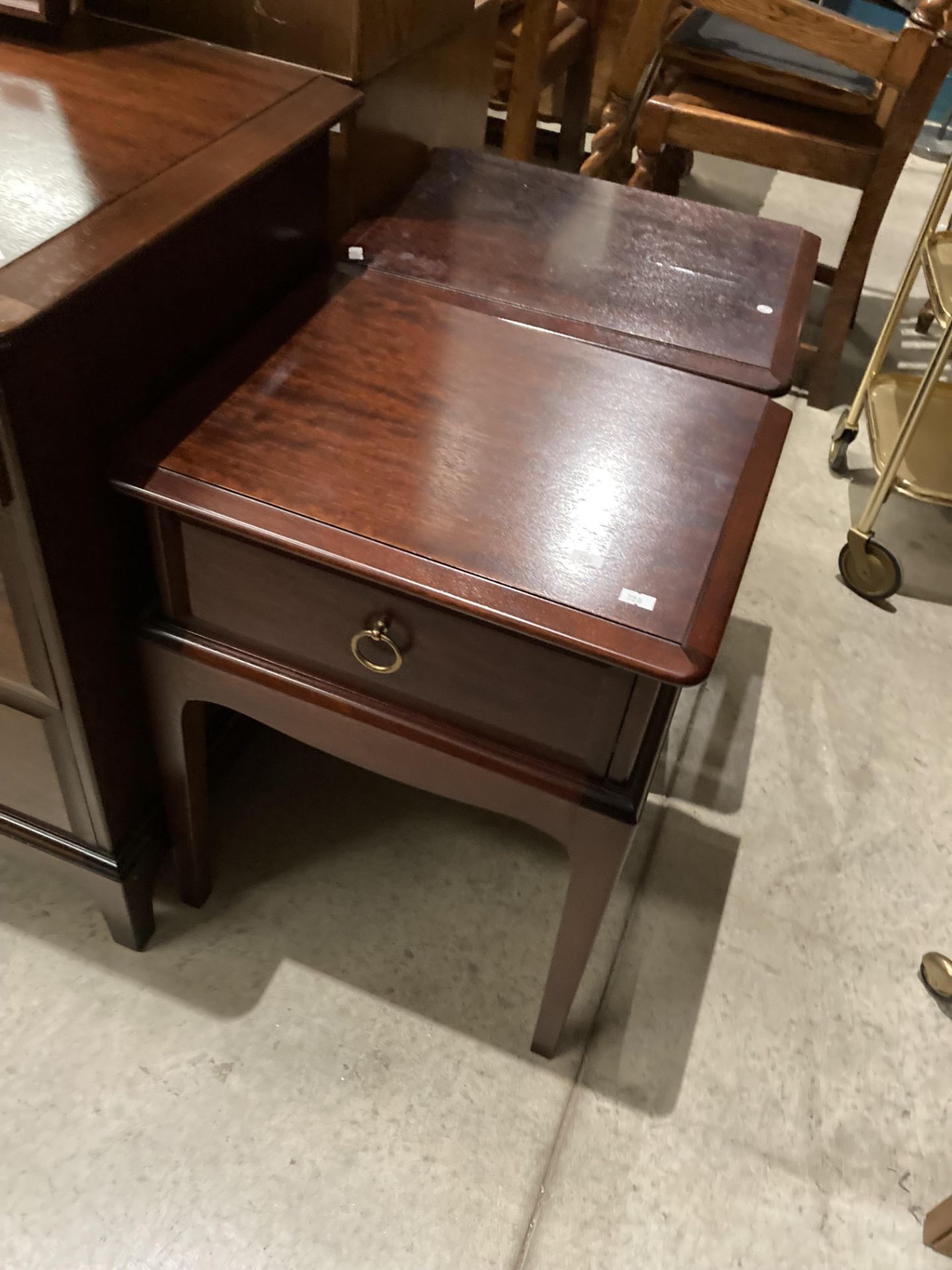 A pair of Stag mahogany finish six drawer (four short, two long) mirror back dressing tables, - Image 5 of 7