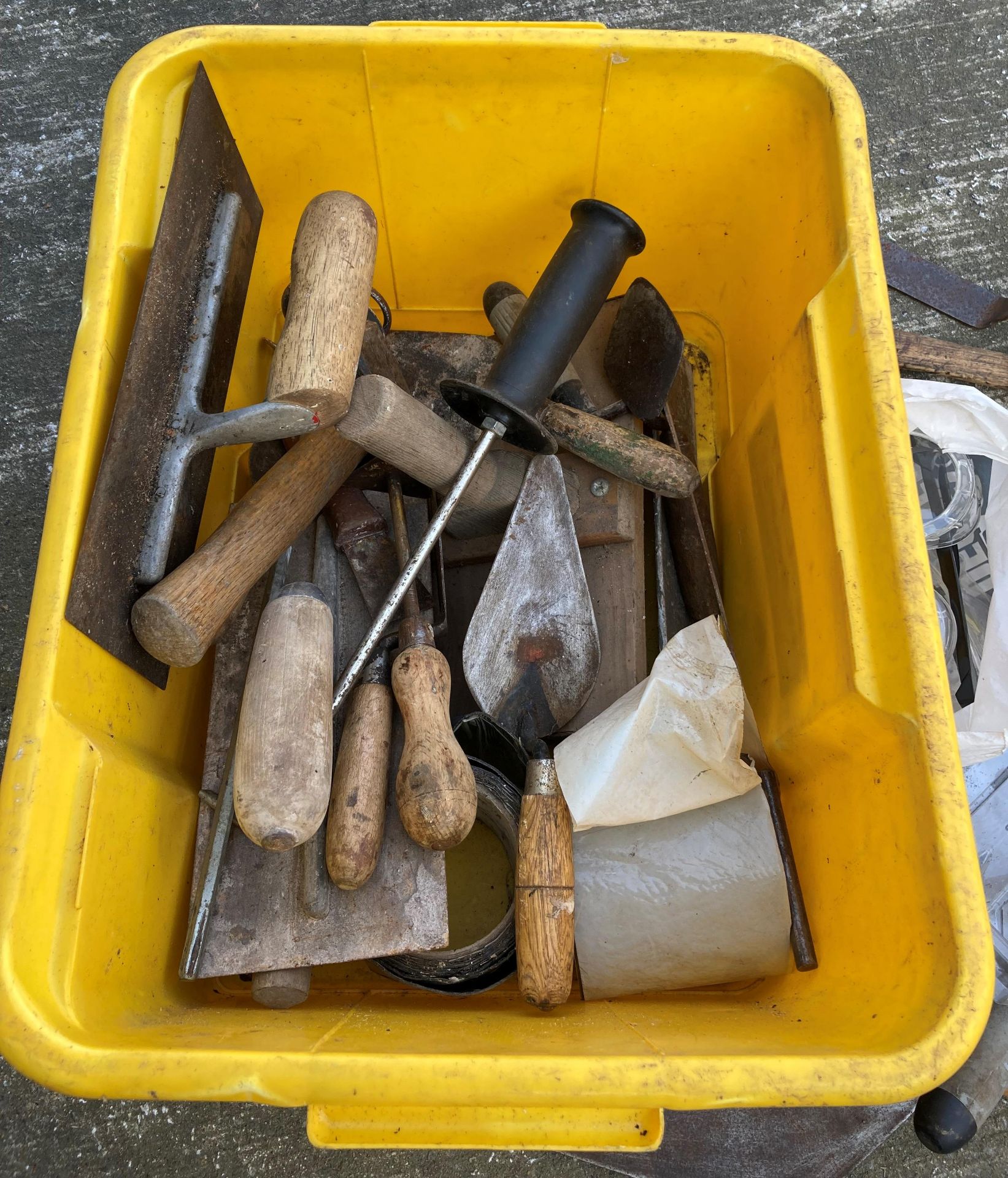 Quantity of various building tools - Image 2 of 2