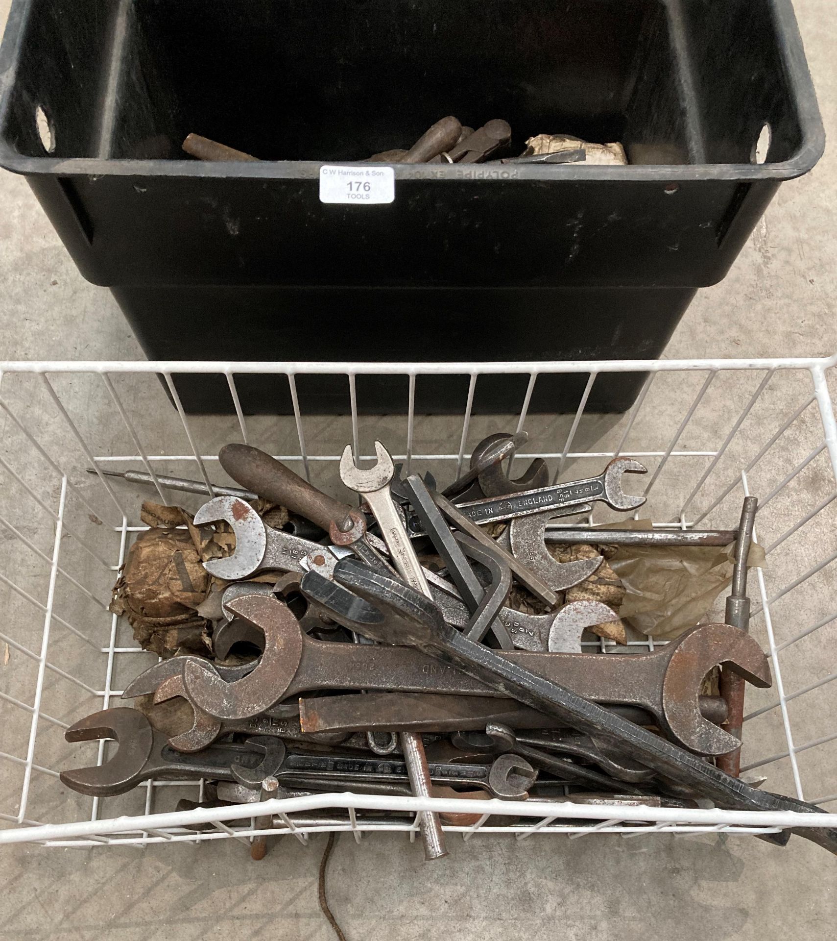 Contents to tub and cage - a large quantity of assorted sized spanners and assorted files, clamps, - Image 2 of 3