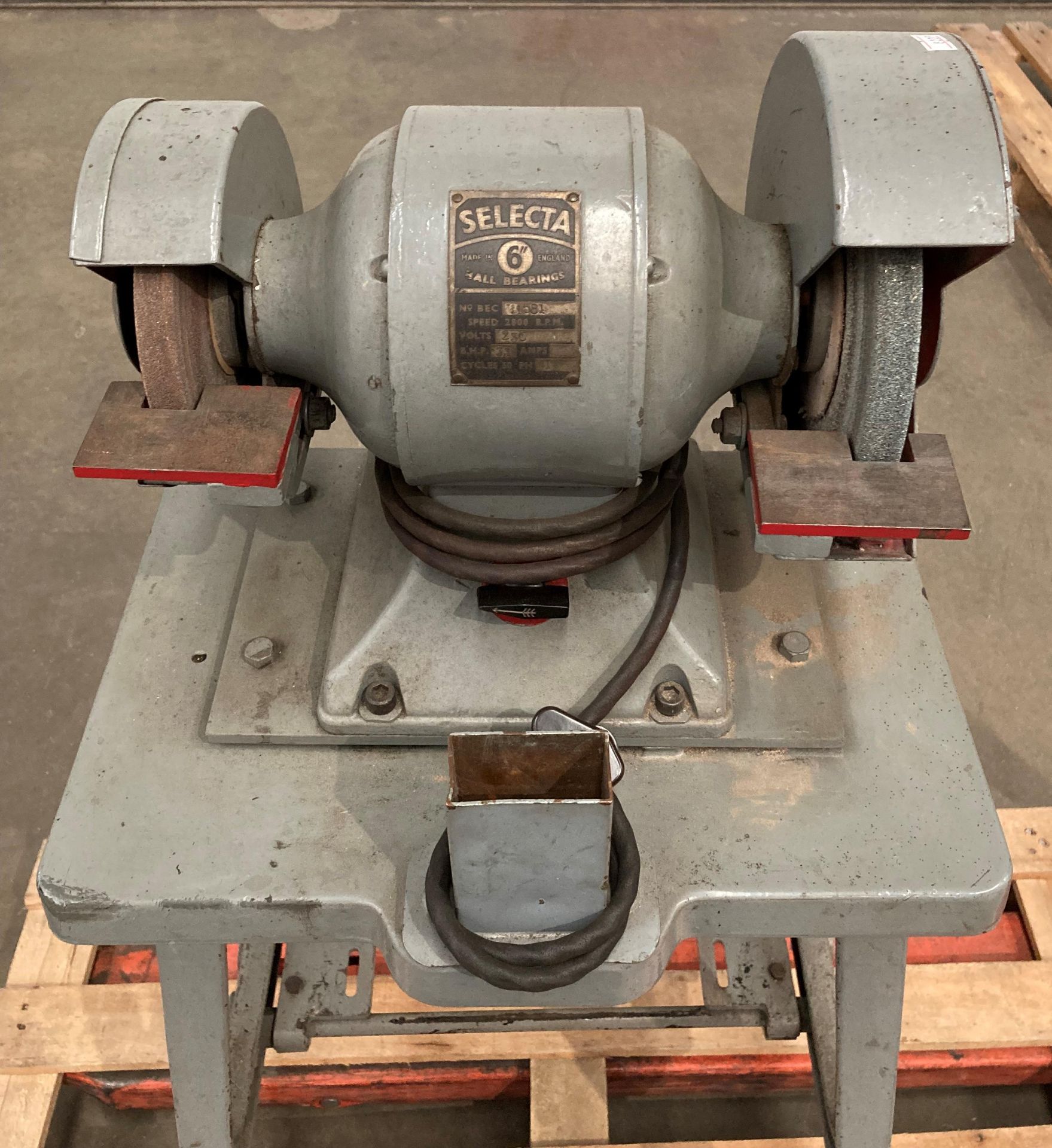 Selecta 6" double headed grinder 240v mounted on a cast iron table (middle of warehouse) - Image 2 of 5