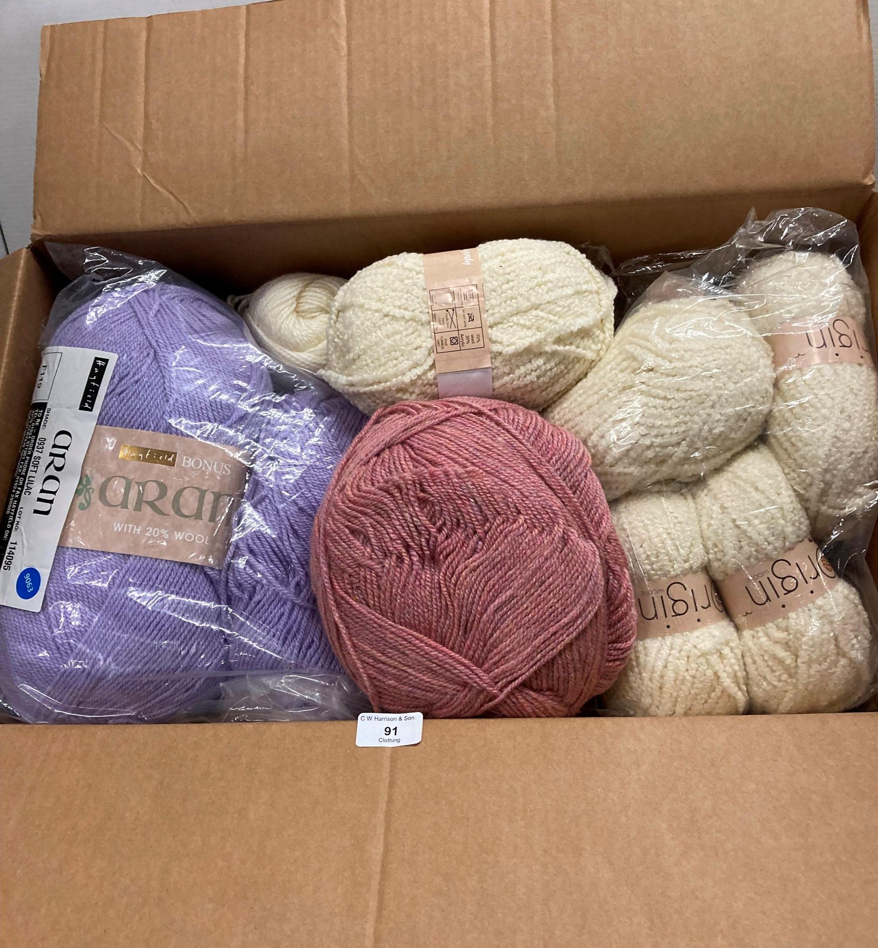 Box and contents - assorted balls and cones of wool various colours (G05)