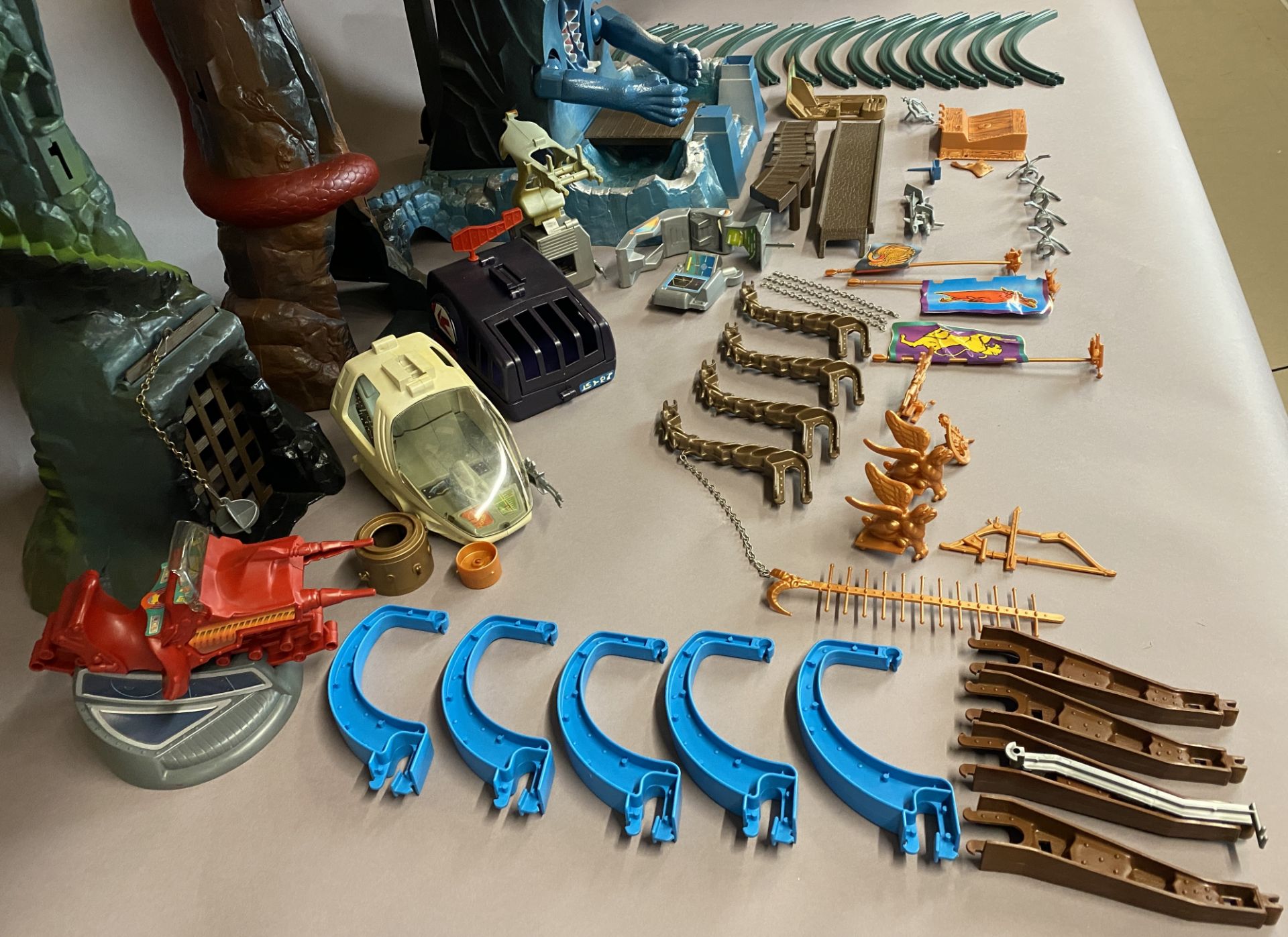 ETERNIA - Vintage Masters of the Universe Playset and Original Box (MOTU) - Appears to be complete - Image 79 of 125