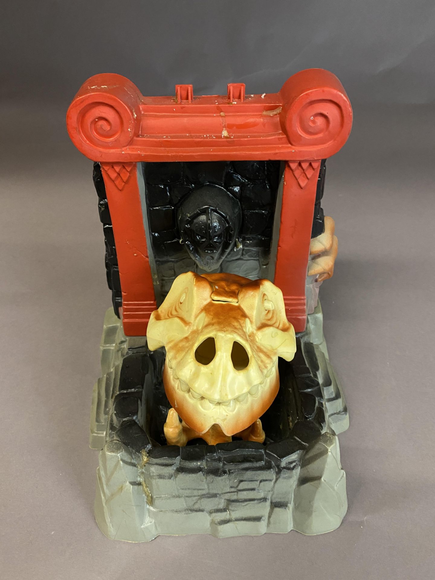 SLIME PIT - Vintage Masters of the Universe Playset (MOTU) - One of the plastic clasps on top of - Image 4 of 4