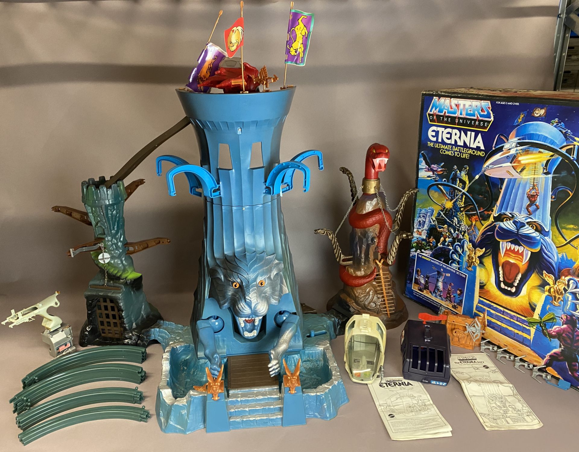 ETERNIA - Vintage Masters of the Universe Playset and Original Box (MOTU) - Appears to be complete - Image 82 of 125