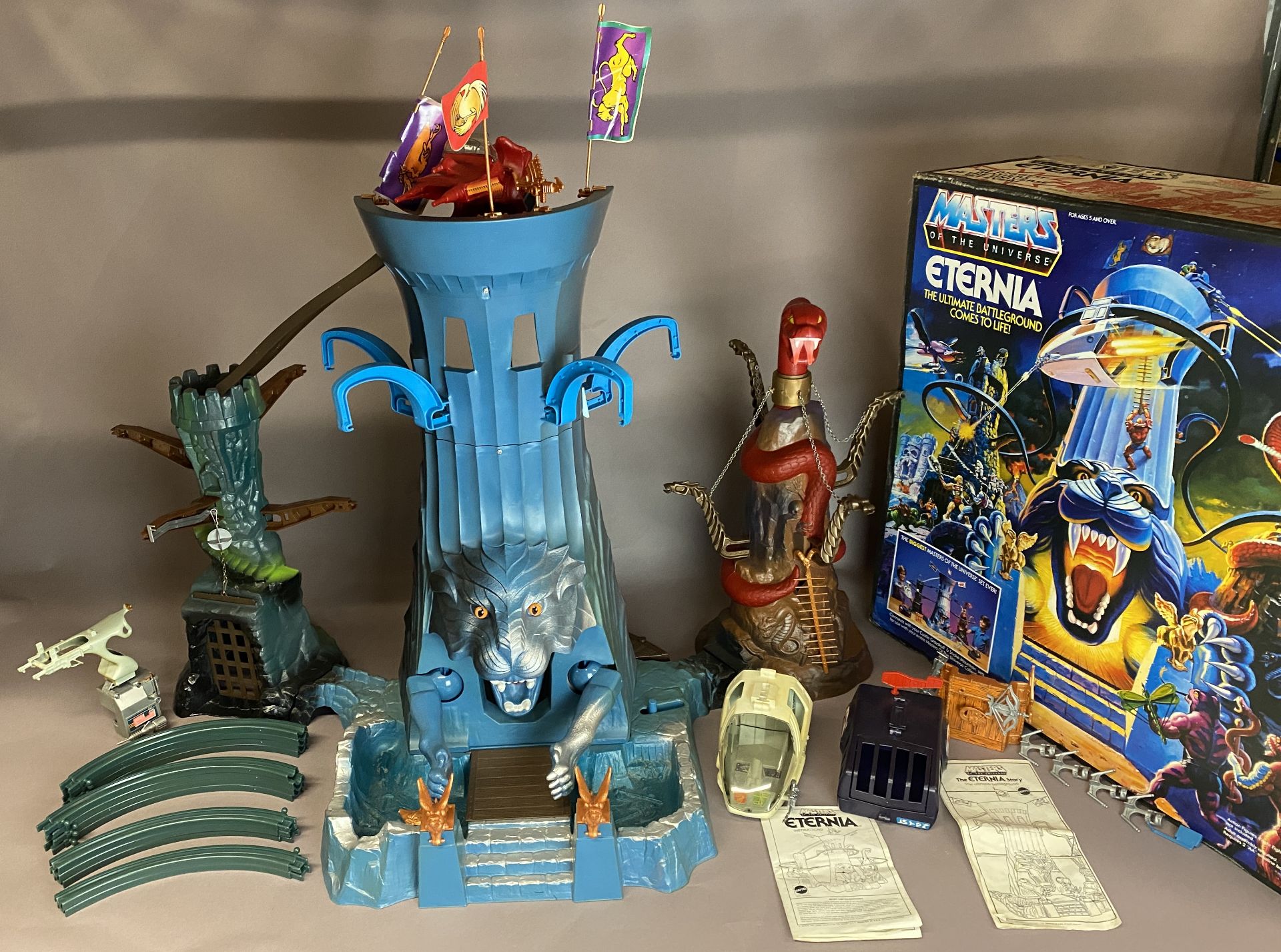 ETERNIA - Vintage Masters of the Universe Playset and Original Box (MOTU) - Appears to be complete - Image 80 of 125