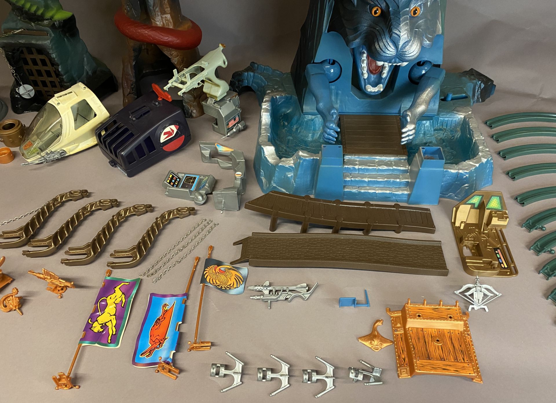 ETERNIA - Vintage Masters of the Universe Playset and Original Box (MOTU) - Appears to be complete - Image 75 of 125