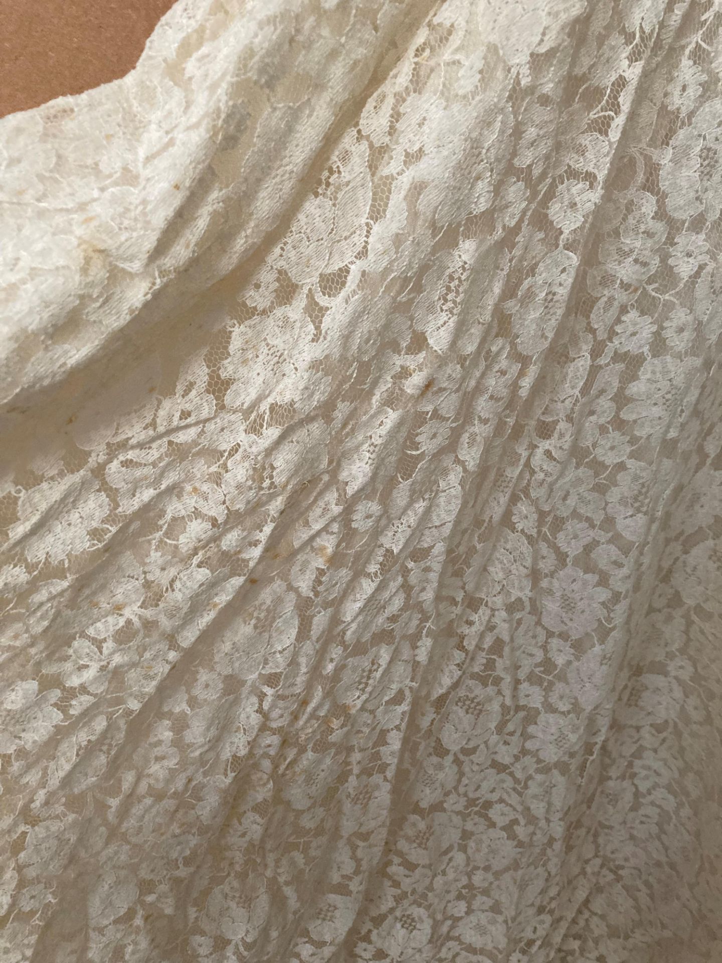 A vintage cream wedding dress - Image 2 of 3