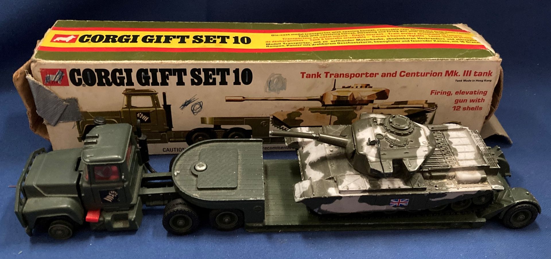 Corgi gift set 10 tank transporter and Centurion MKIII tank in box (box play worn) (S1 glass cab - Image 2 of 4