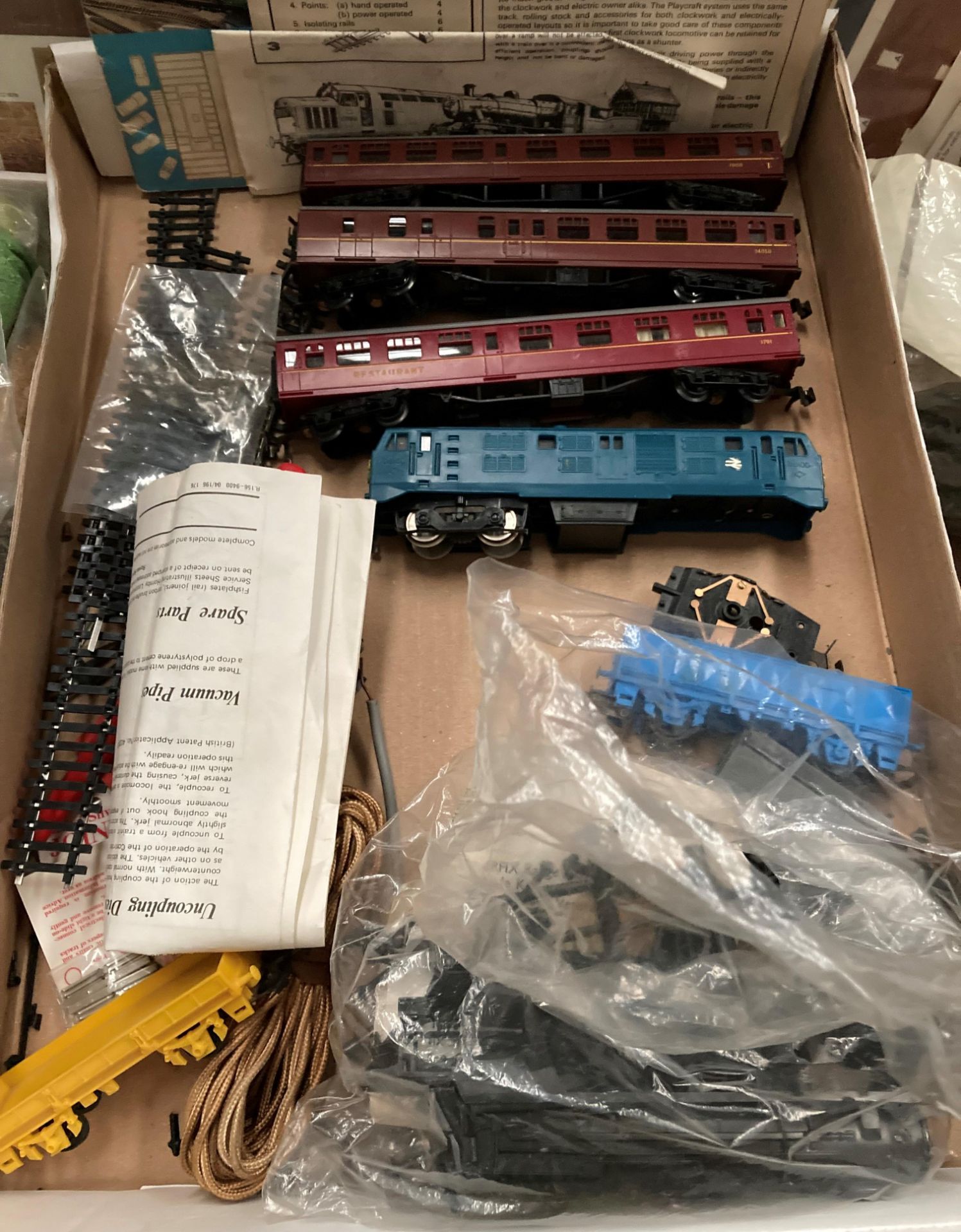 Contents to three trays - three assorted "OO" gauge carriages - one diesel engine (damaged) and - Image 2 of 4