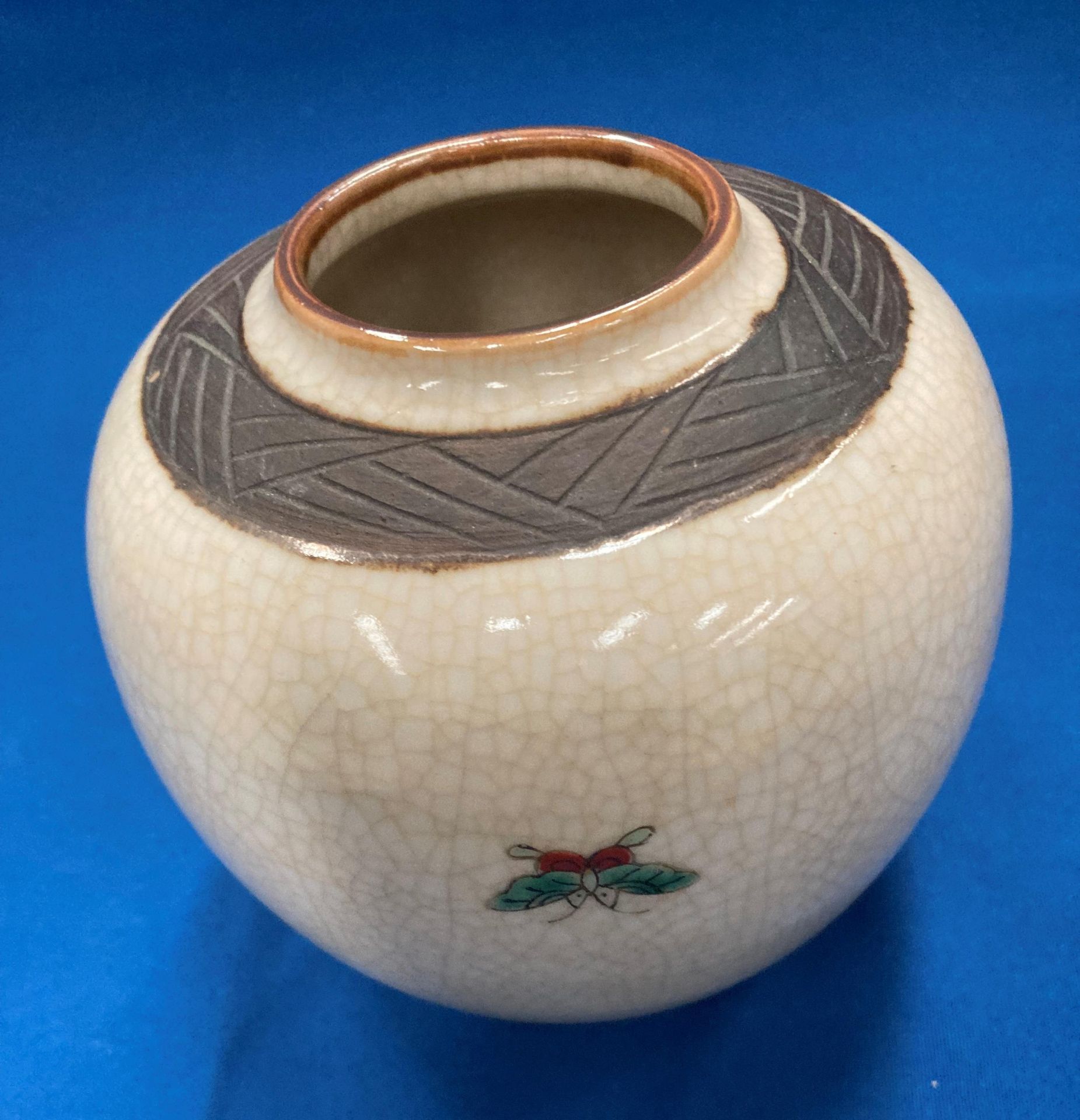 An oriental tree patterned vase 13. - Image 8 of 9