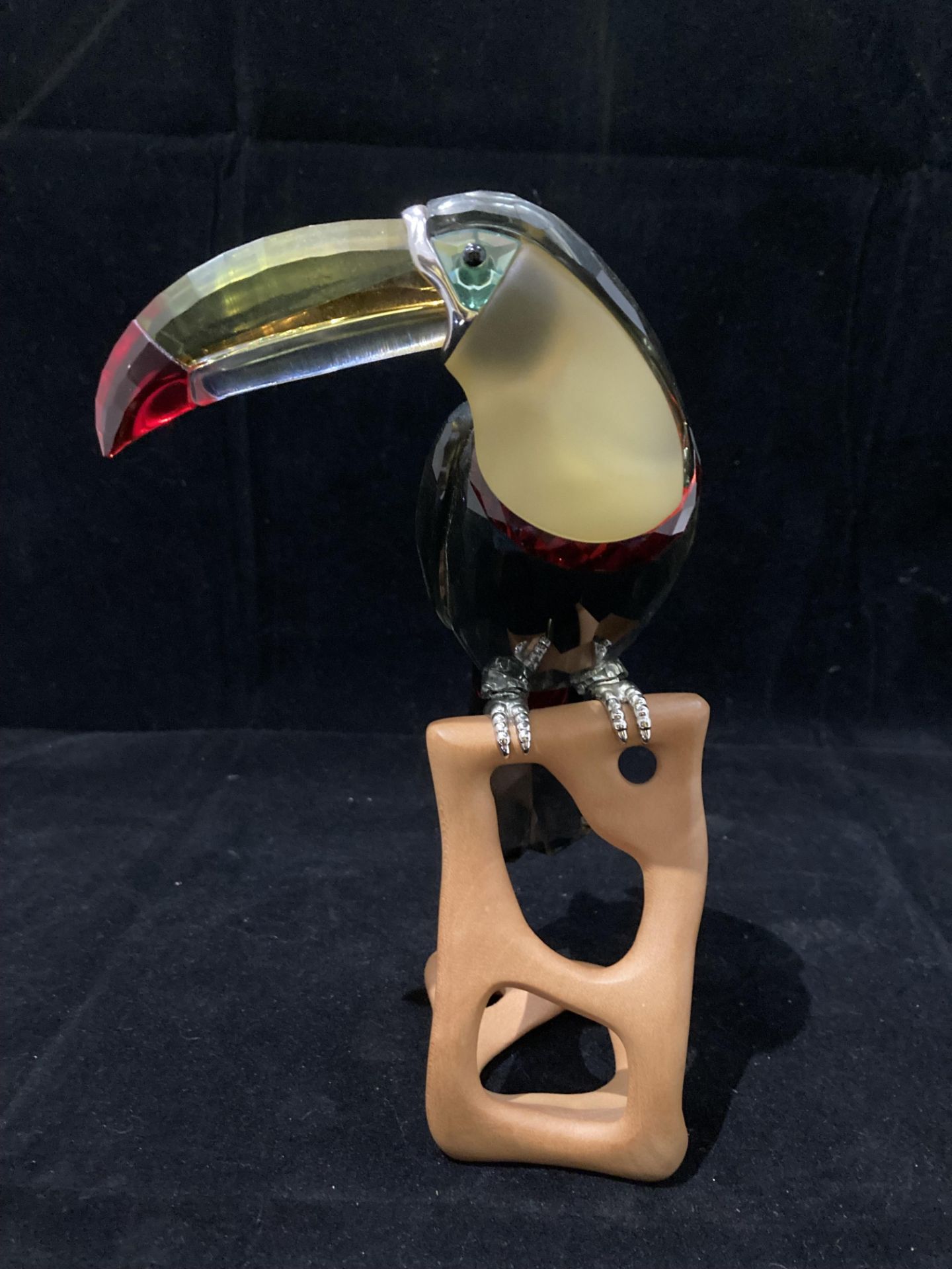 A Swarovski Paradise Birds Toucan in black diamond crystal on moulded wood stand 20. - Image 6 of 16