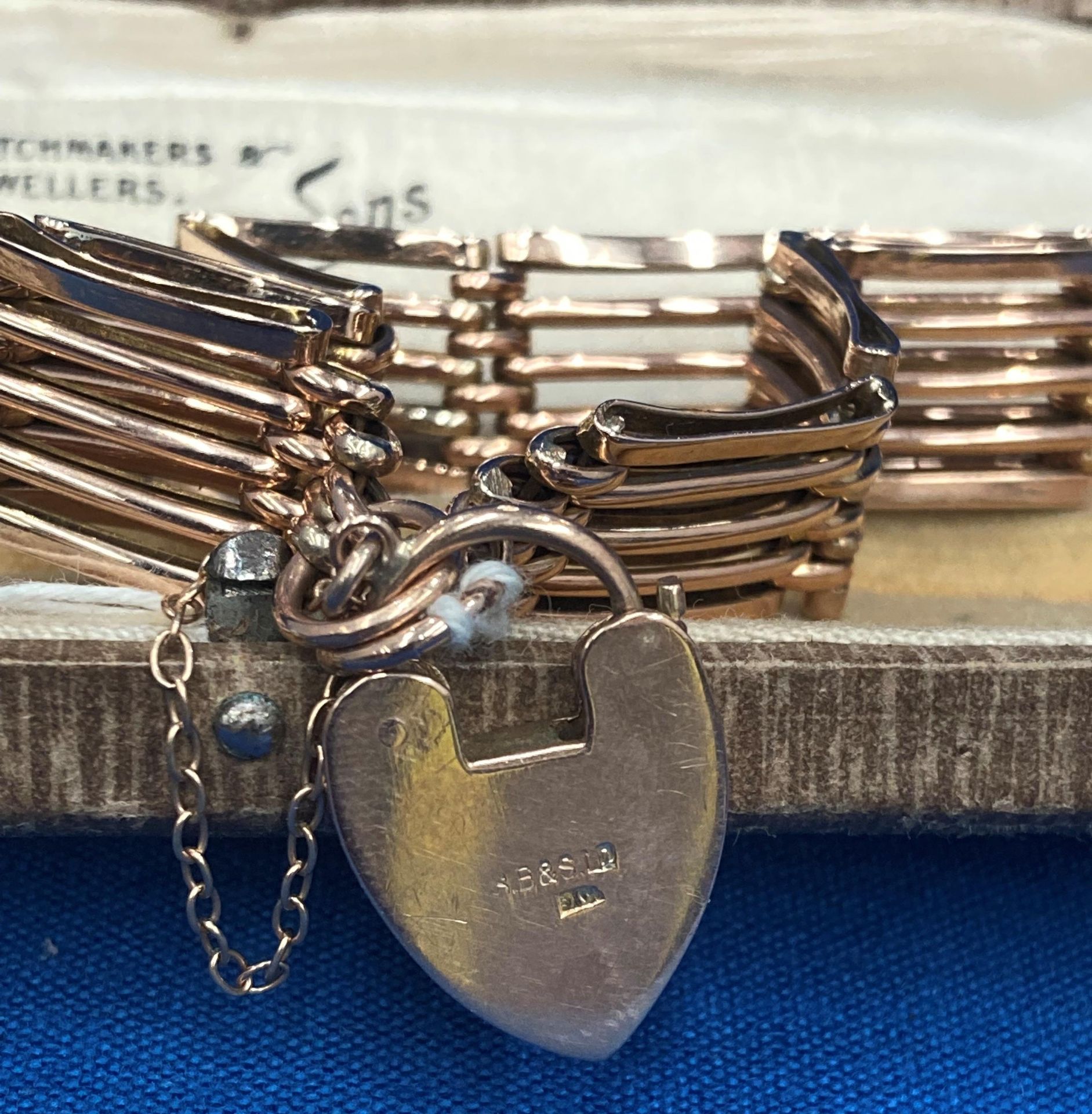 9ct gold 5 bar gate bracelet in rose gold with a 9ct gold padlock fastener in case - total weight - Image 2 of 2