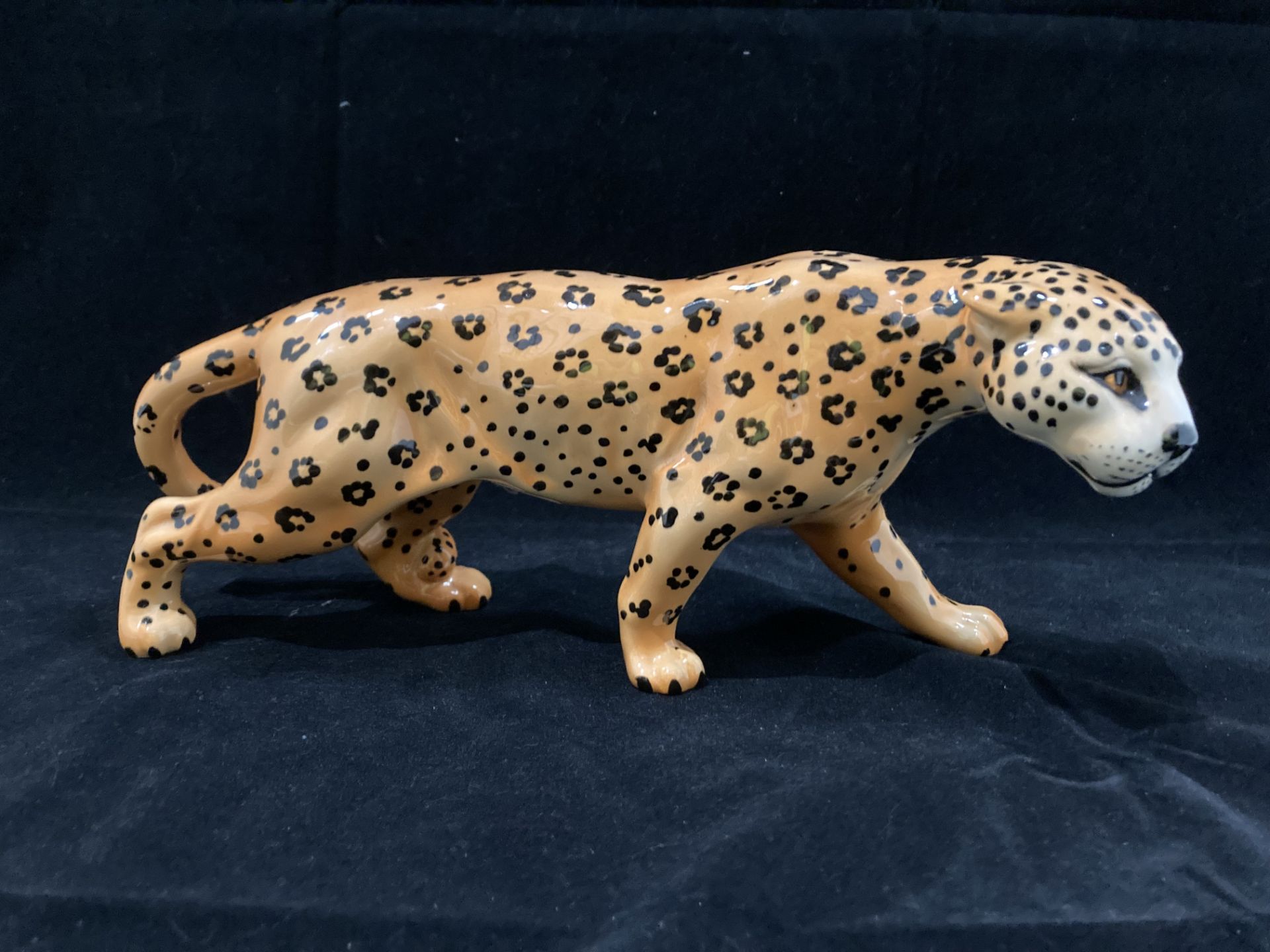 A Beswick leopard no 78? 30cm long