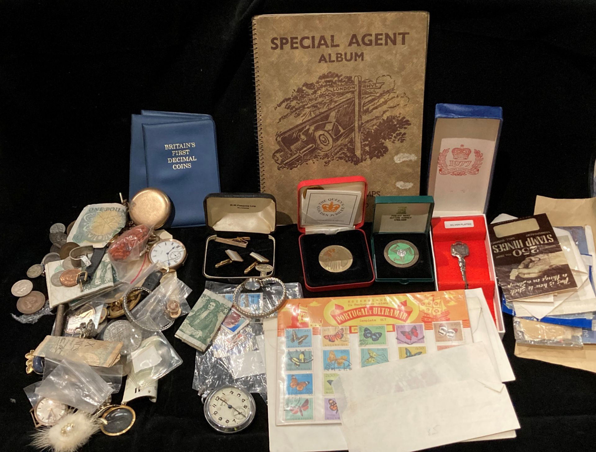 Contents to plastic box - assorted coins and bank notes etc including a small quantity of stamps.