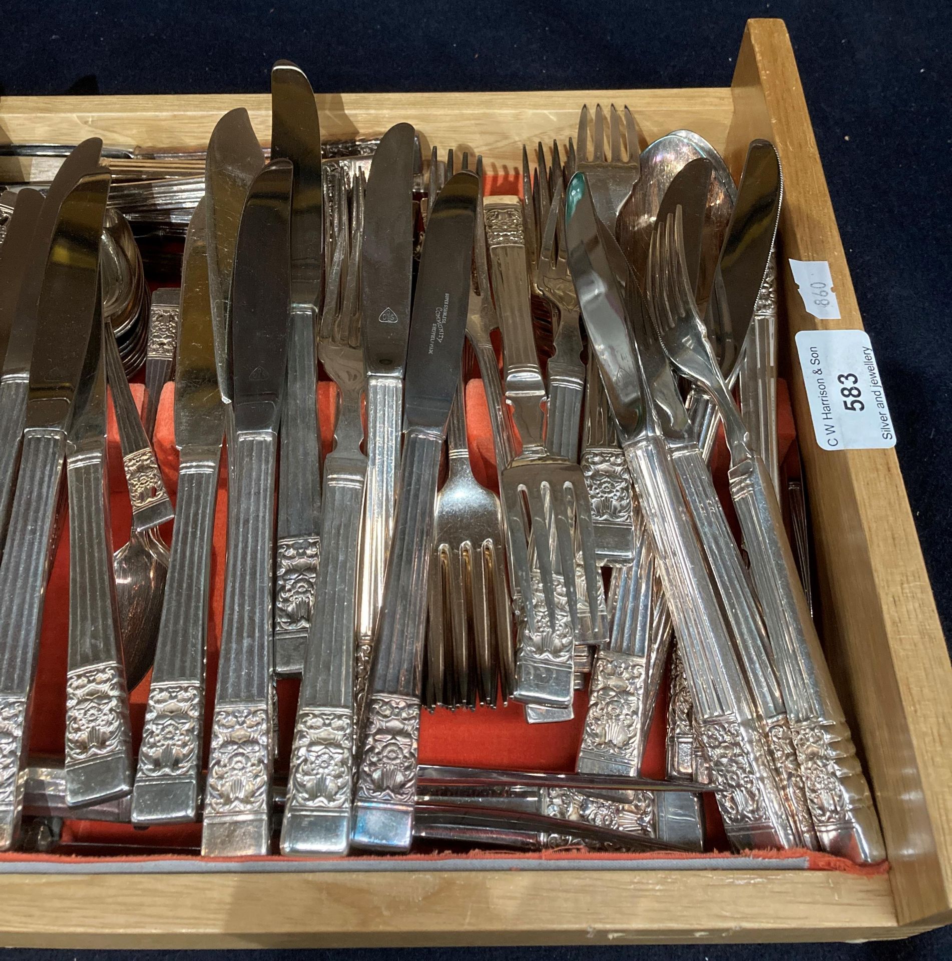 A canteen of cutlery (no lid) containing 112 pieces of Community cutlery. - Image 3 of 3