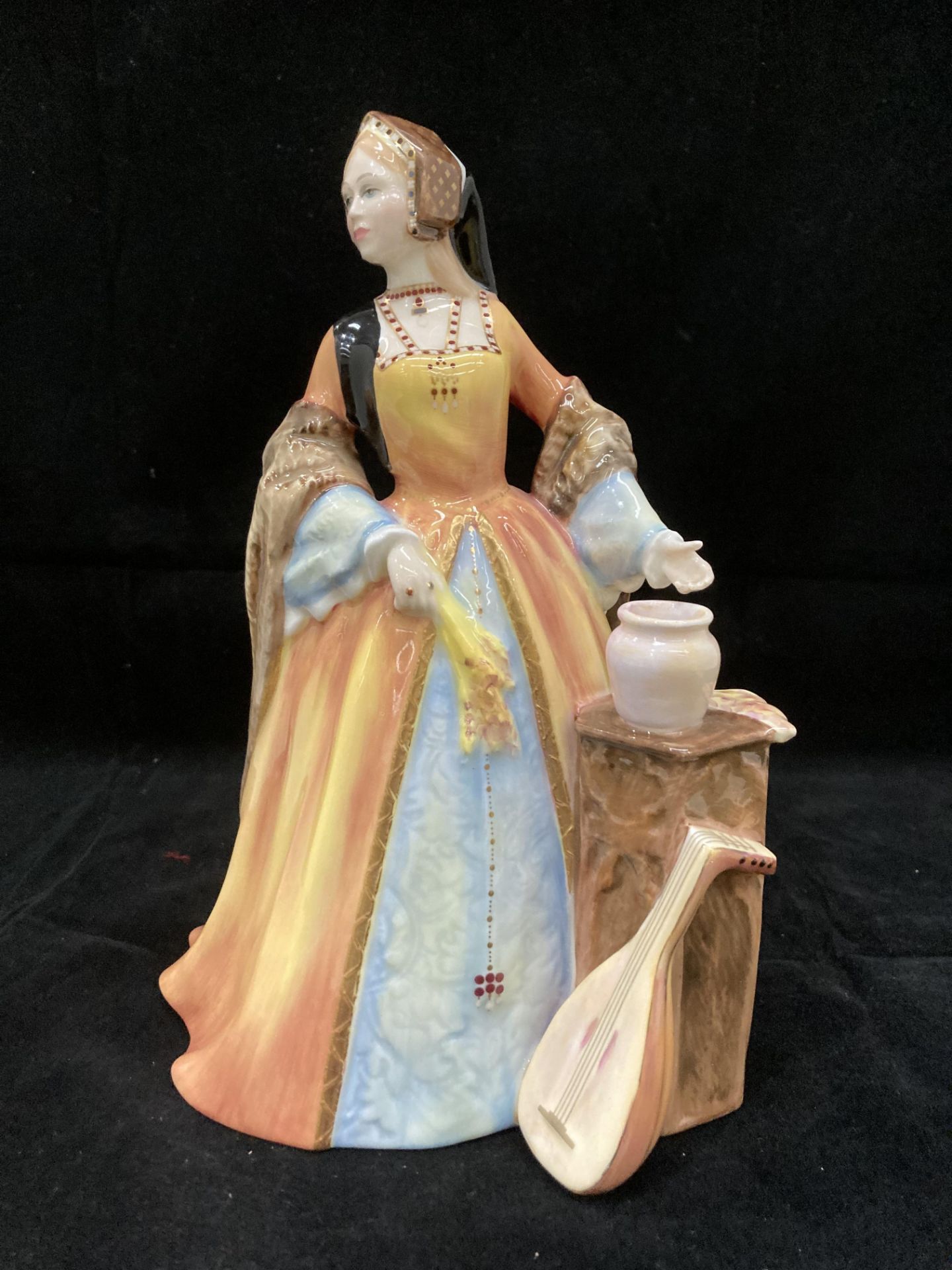 A Royal Doulton Limited Edition fine China figurine of 'Jane Seymour' HN3349 No 40/9500 23.