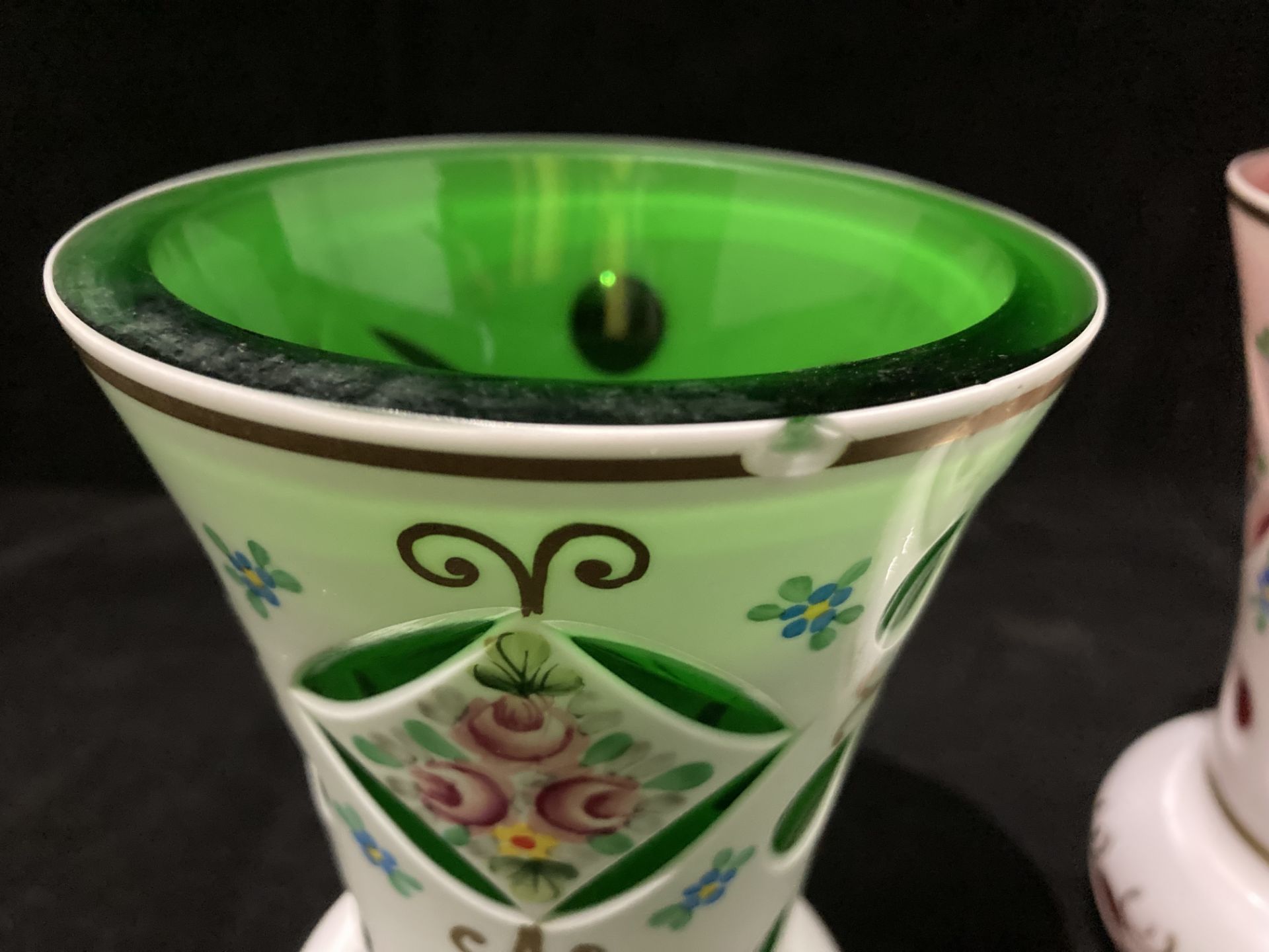 Two white patterned vases, one with green and one with pink glass liners each 14cm high. - Image 3 of 4