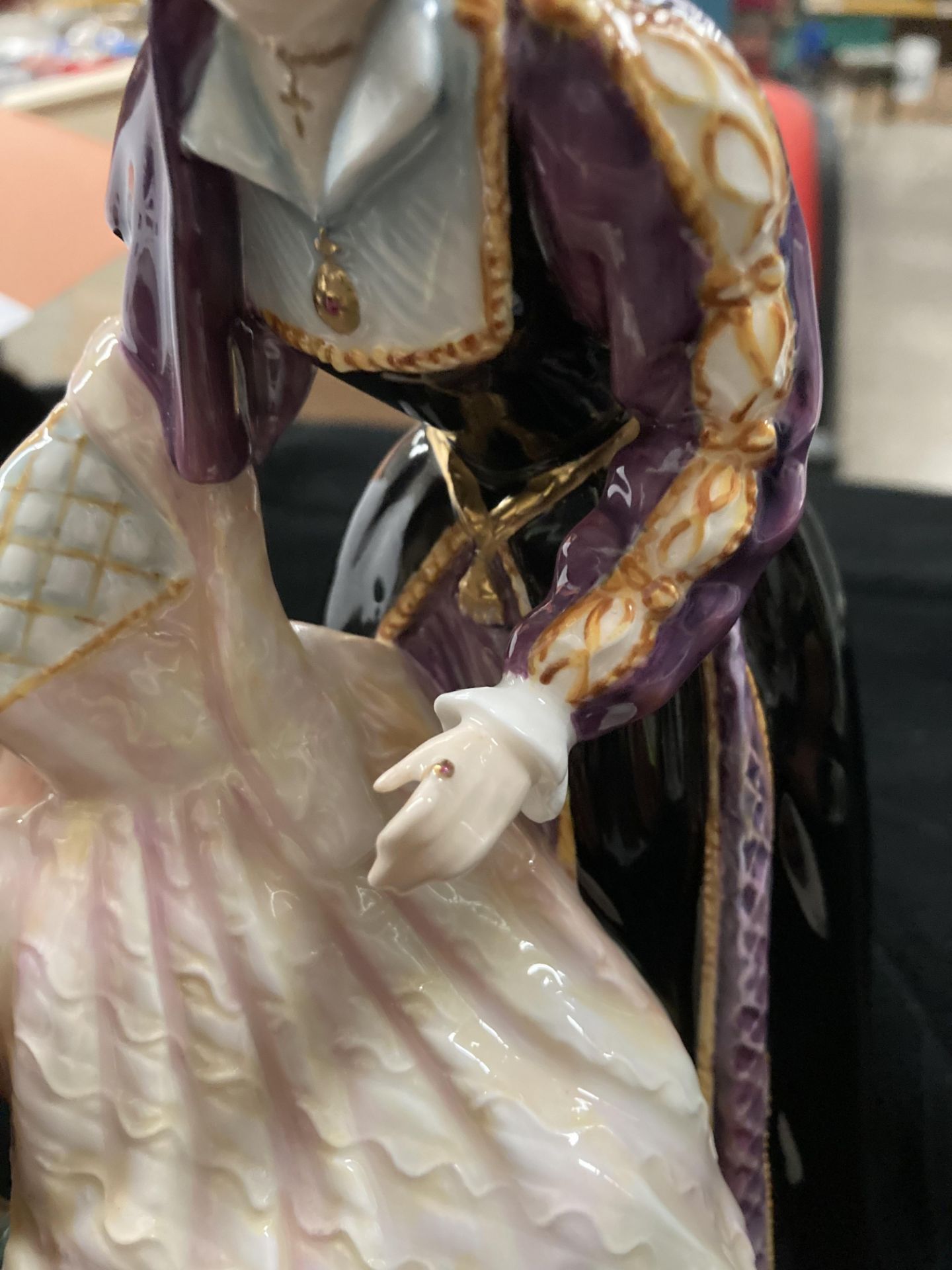 A Royal Doulton Limited Edition figurine of 'Catherine Howard' HN3449 No 40/9500 22. - Image 5 of 6