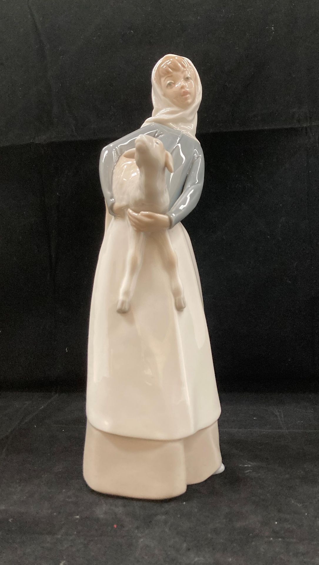 A Lladro figurine of a young girl holding a lamb and a Lladro rabbit with a butterfly No 5888 (2) - Image 2 of 5