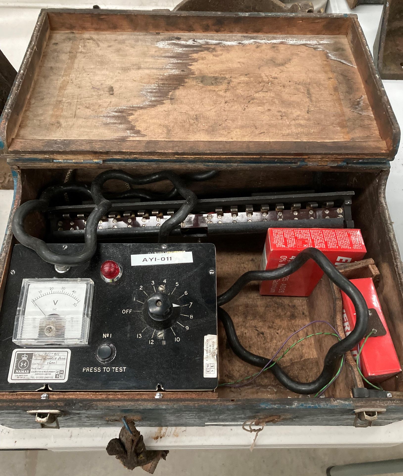 An A.W.S test rig in wooden box.