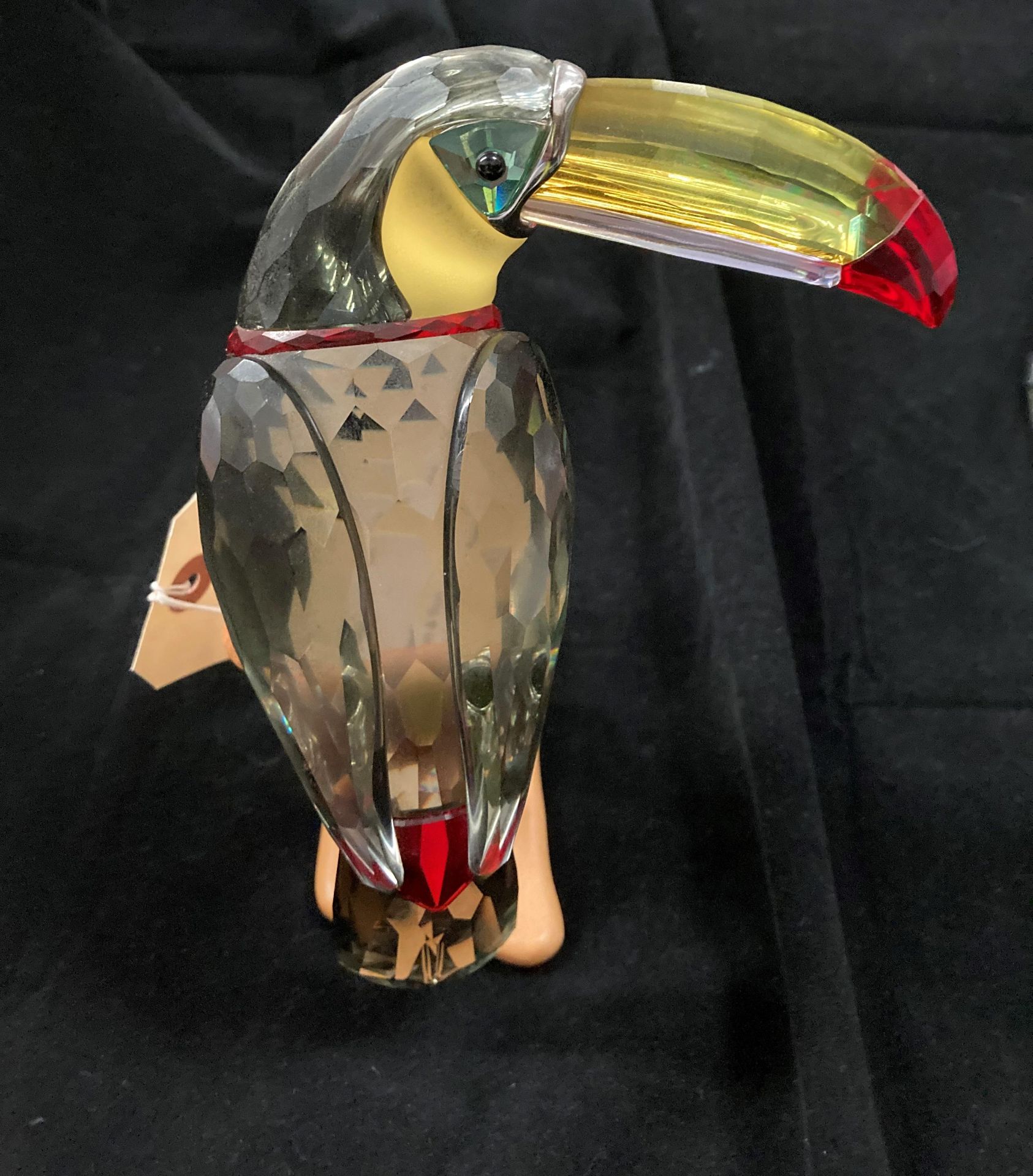 A Swarovski Paradise Birds Toucan in black diamond crystal on moulded wood stand 20. - Image 13 of 16