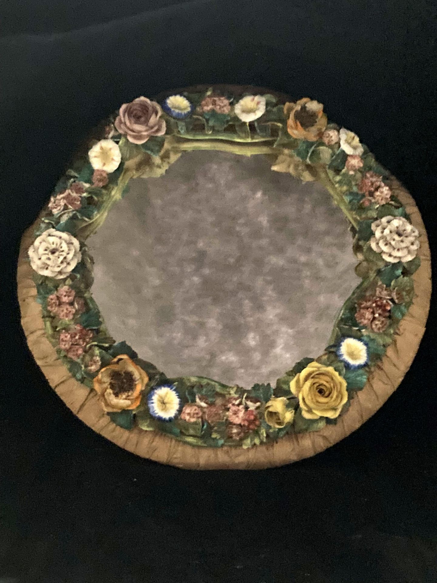 A circular porcelain Meissen style wall mirror with encrusted floral decoration 33cm diameter, - Image 6 of 12