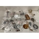 Contents to tray - seventy five jewellery items 9ct gold earrings, rolled gold locket,