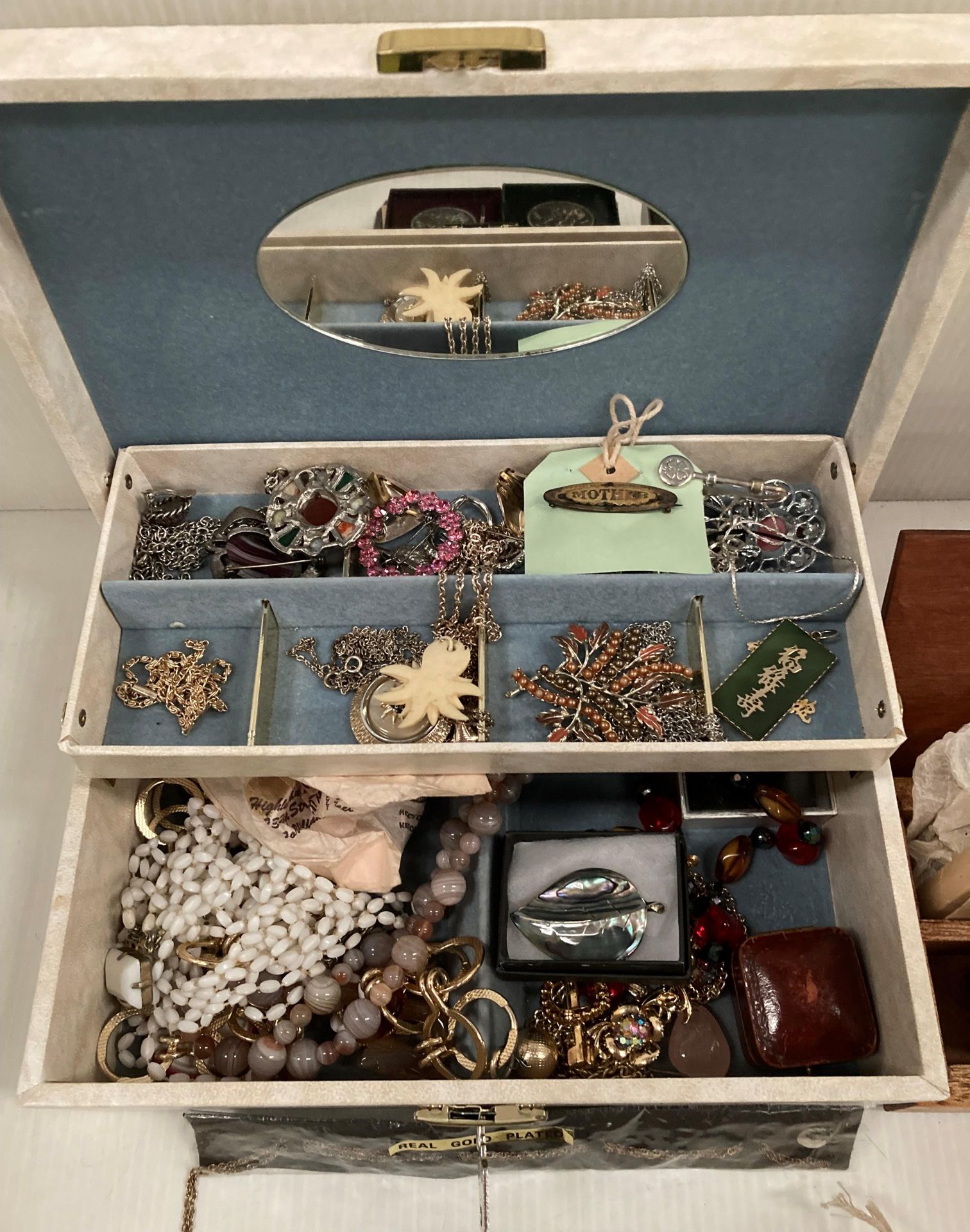 Contents to tray - a Mass pocket watch and two 1951 Festival of Britain silver crown pieces and a - Image 2 of 4