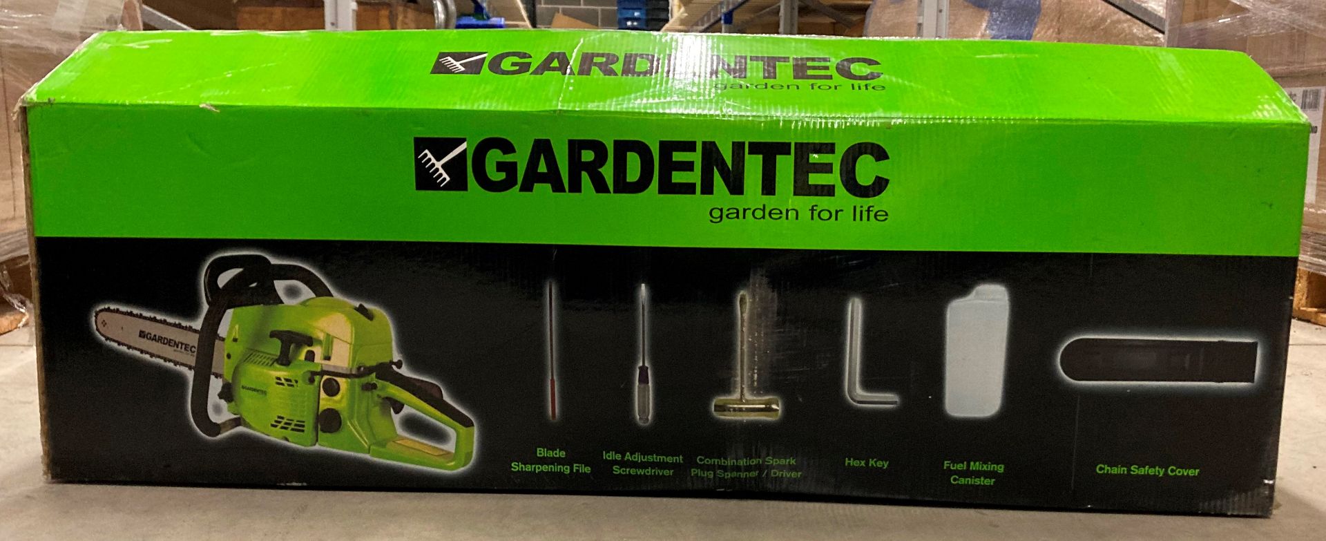 A GardenTec petrol driven chainsaw model no: 542076 boxed - appears unused (L08)