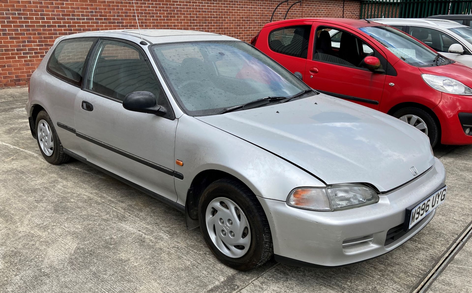 HONDA CIVIC 1.5 LSi three door hatchback - petrol - grey with cloth interior.