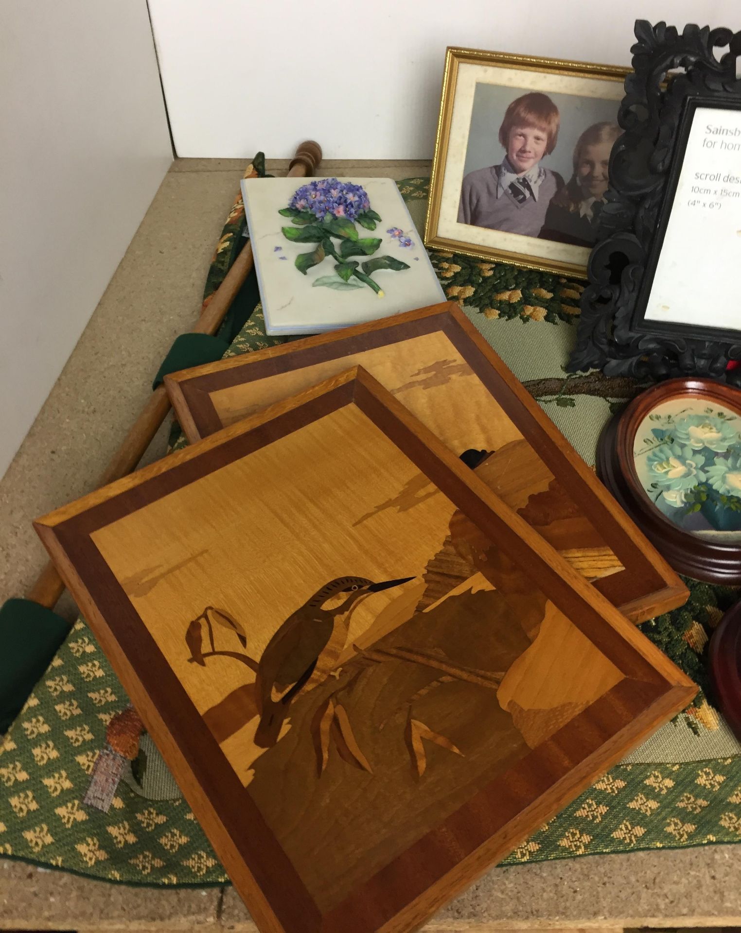Twenty plus items including three pashminas, two marquetry pictures, two photo frames, - Image 2 of 4