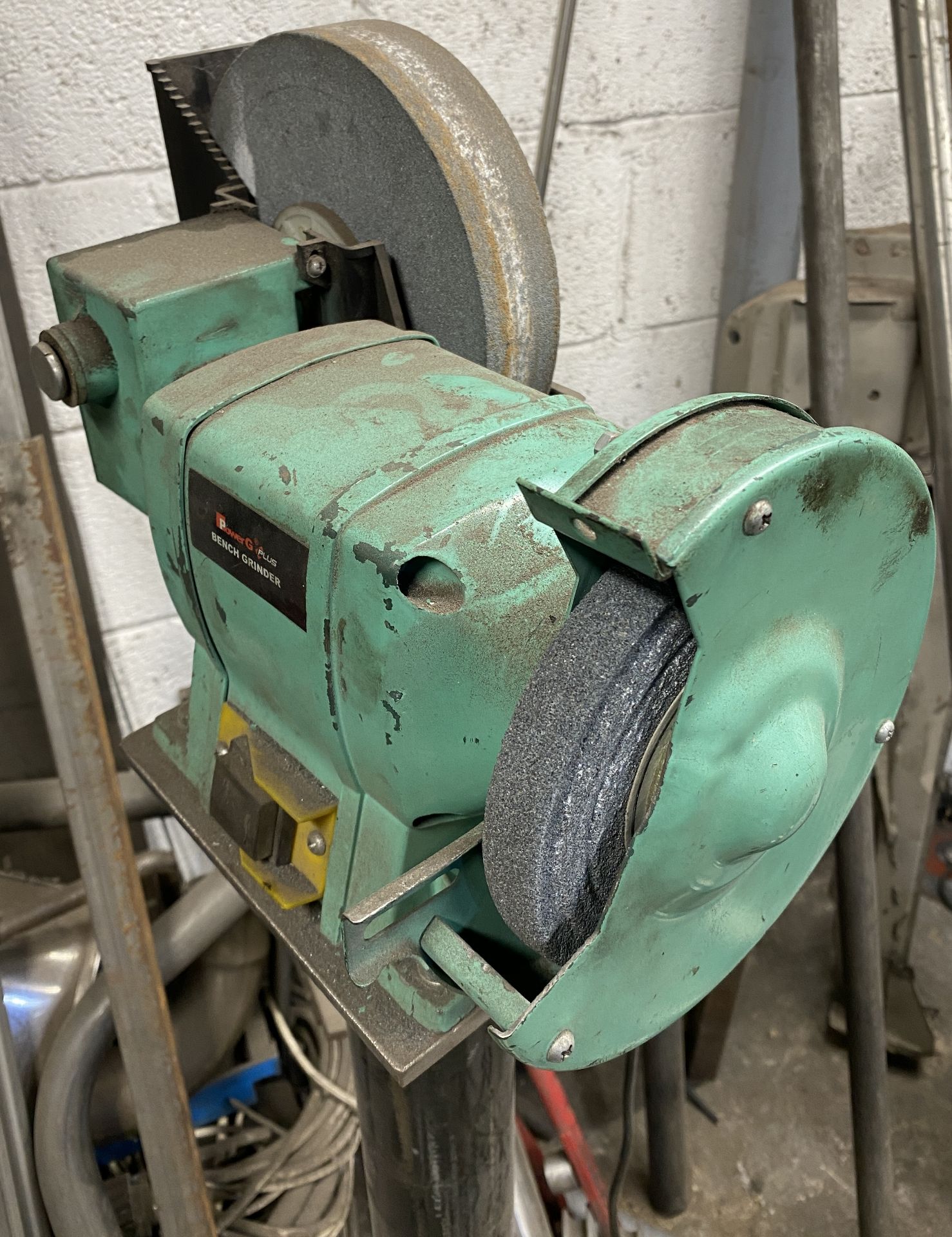 Power Gplus pedestal mounted bench grinder