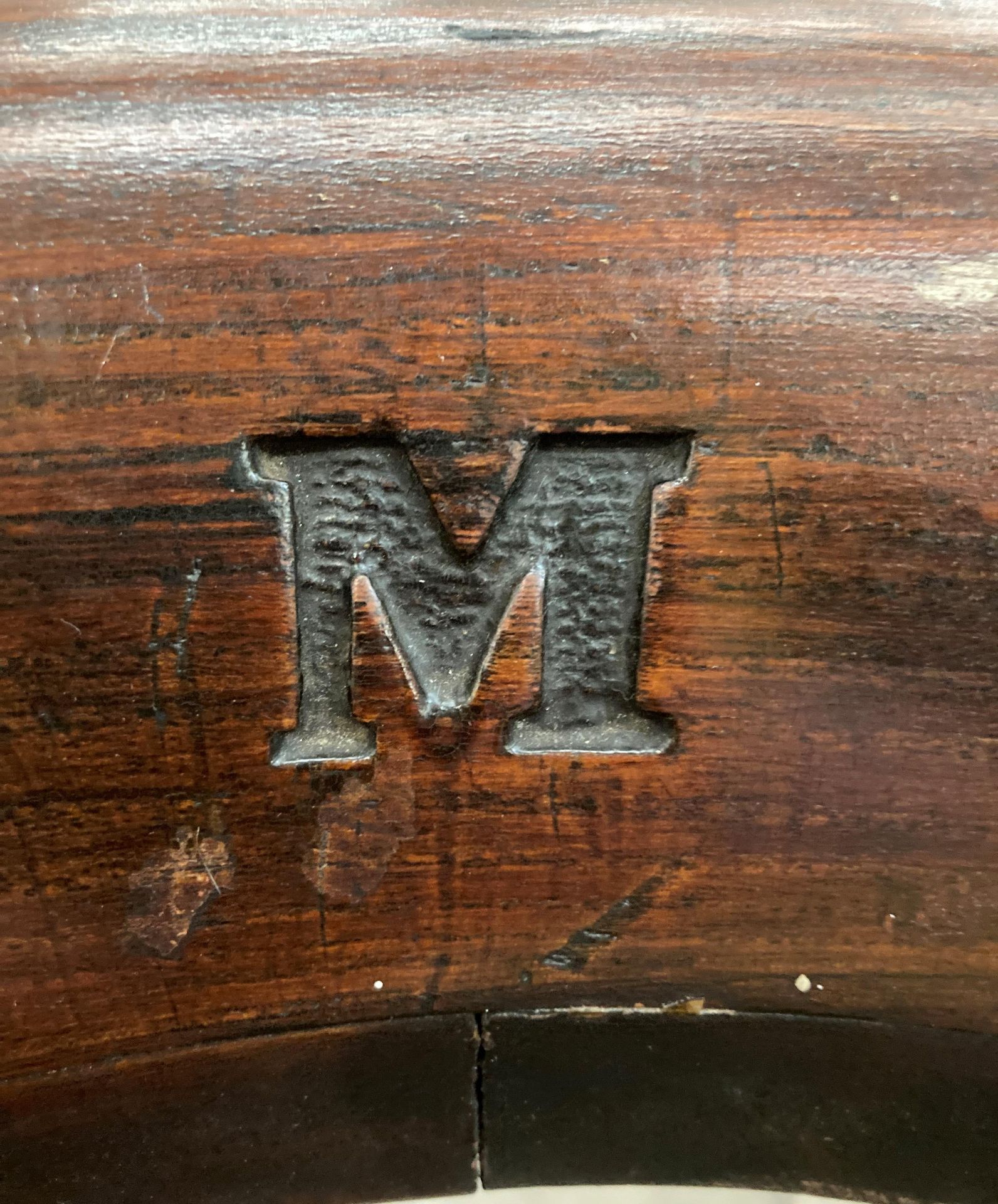 An elm smoker's bow armchair initialled 'M' to centre back rail (S3O) - Image 3 of 3