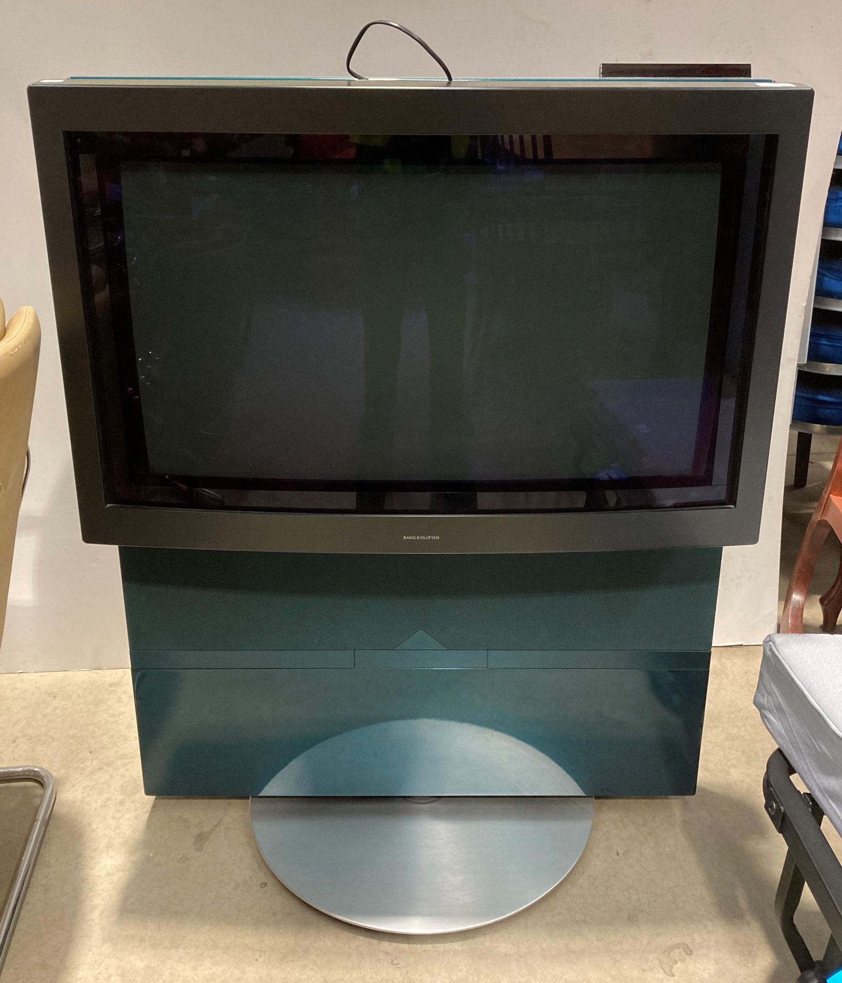 Bang & Olufsen BeoVision Avant television, acc. VTR NIC DS, item no. - Image 2 of 7