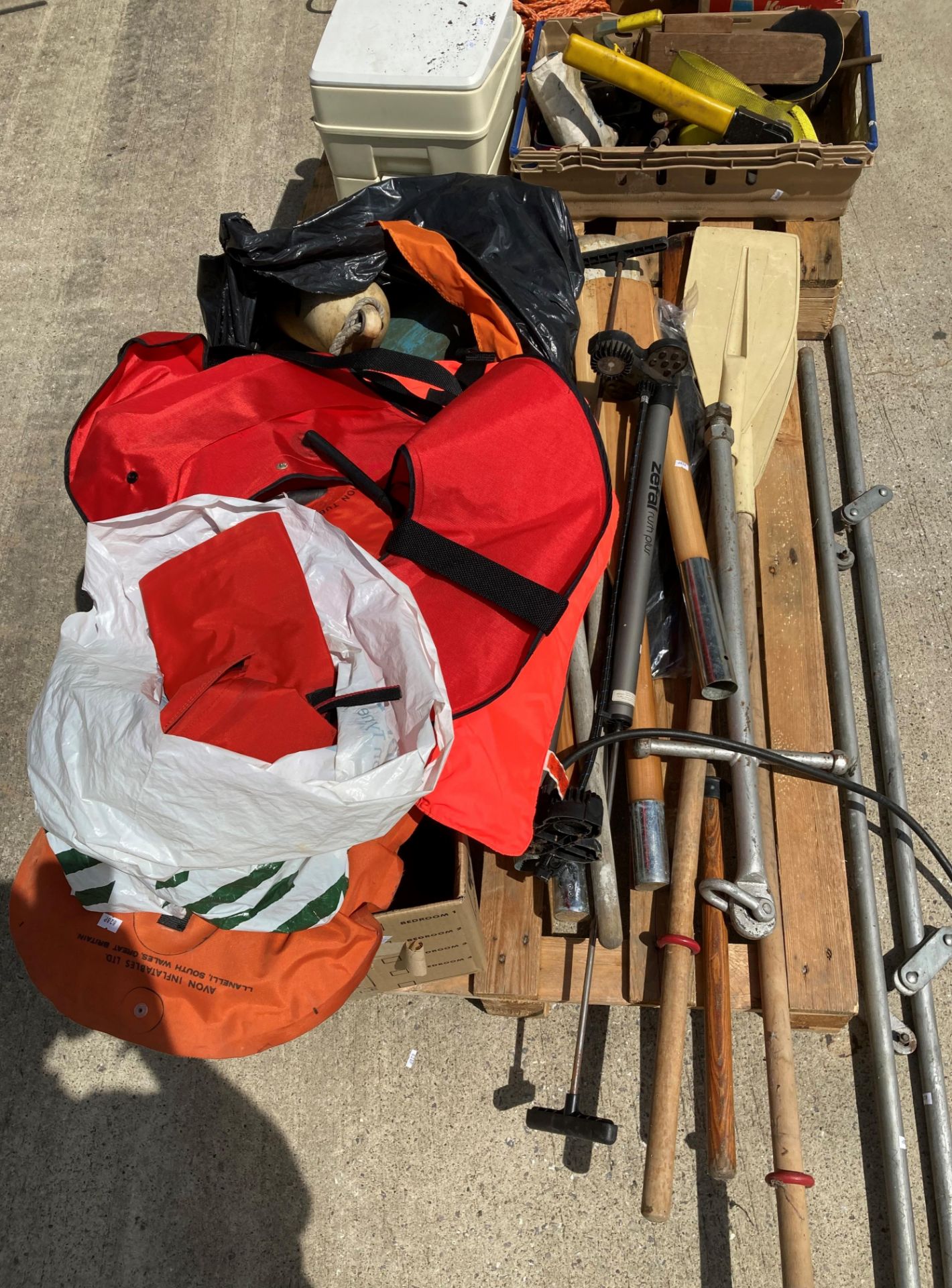 Contents to two pallets sailing equipment including various oars, anchor parts, foot pumps, - Image 3 of 3