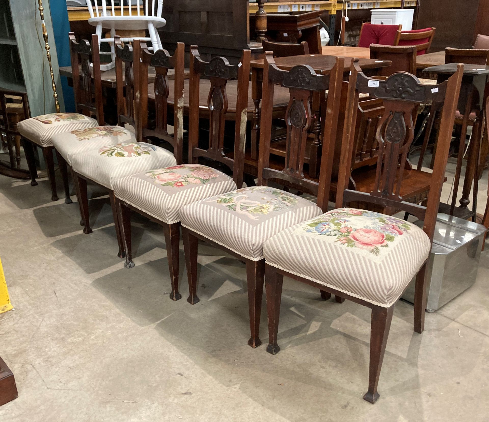 A set of six mahogany dining chairs with floral fabric seats (S2T)