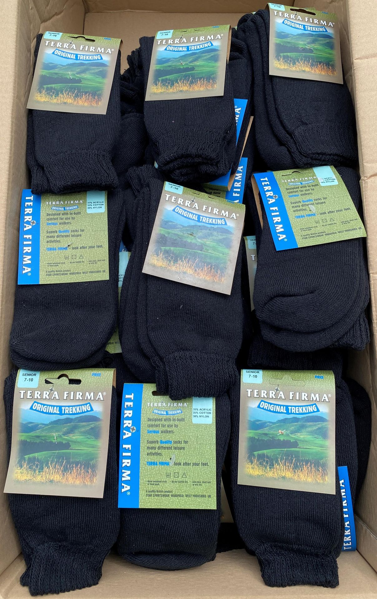 71 pairs Terra Firma black socks size 7-10 (Box 9)