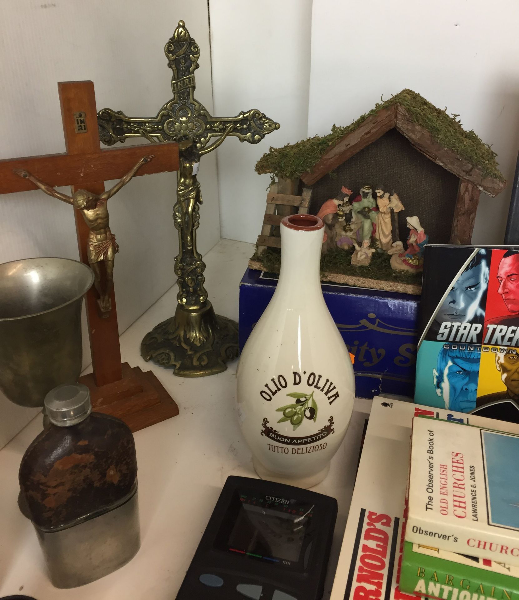 Contents to part of shelf - forty eight items including Royal Doulton posy bowl (two chips to - Image 2 of 6