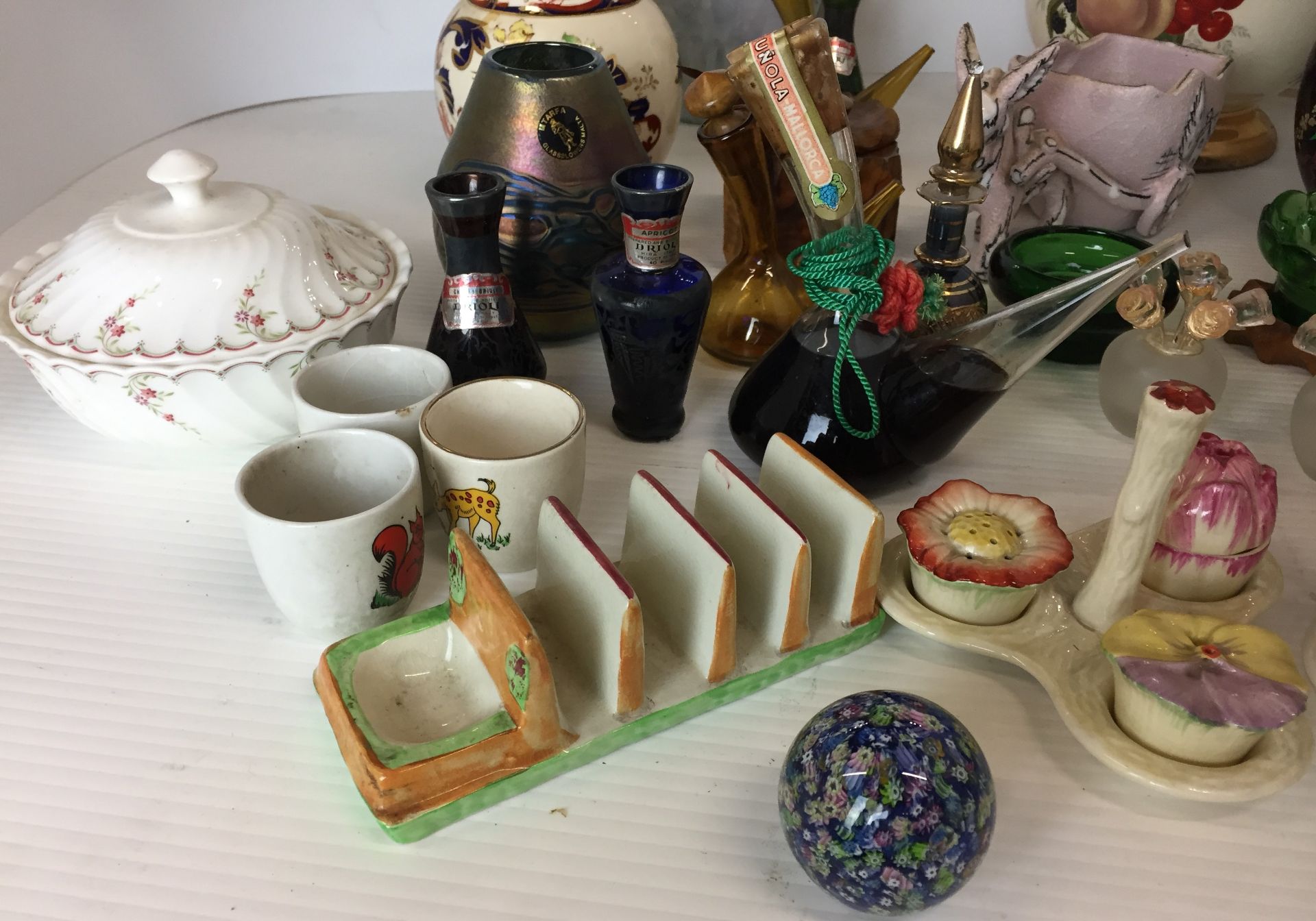 Twenty five plus items including Crown Devon flower cruet set complete with cork bungs, - Image 3 of 5