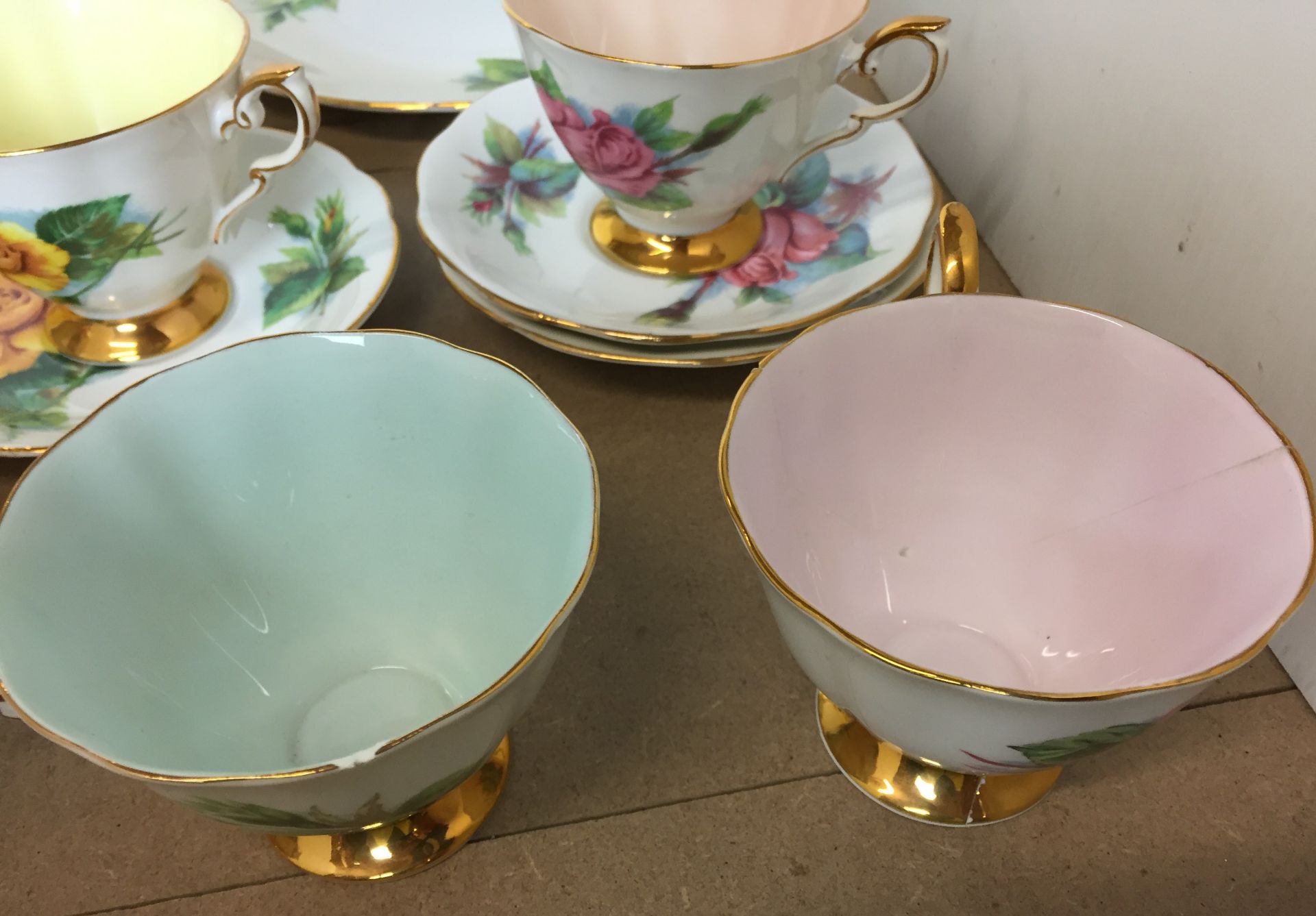 Twenty six pieces Harry Wheatcroft roses china tea set of similar pattern - nineteen Royal Standard - Image 3 of 4