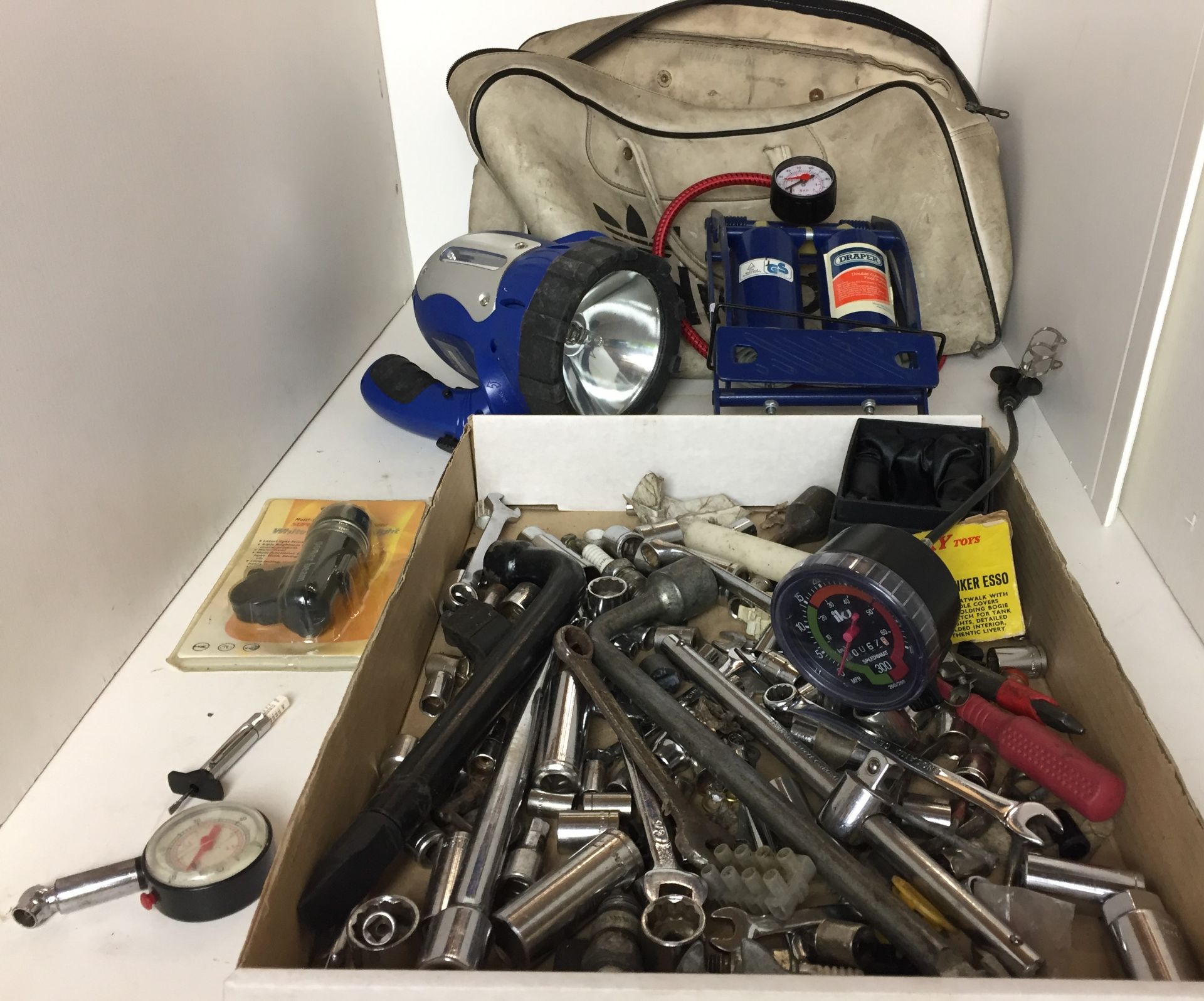 Contents to lid and Adidas bag including quantity of tools,