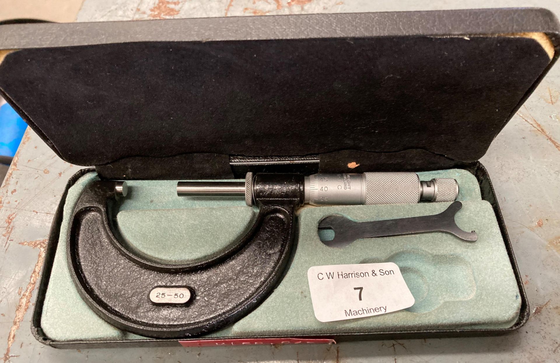 M&W micrometer in case (25-50)