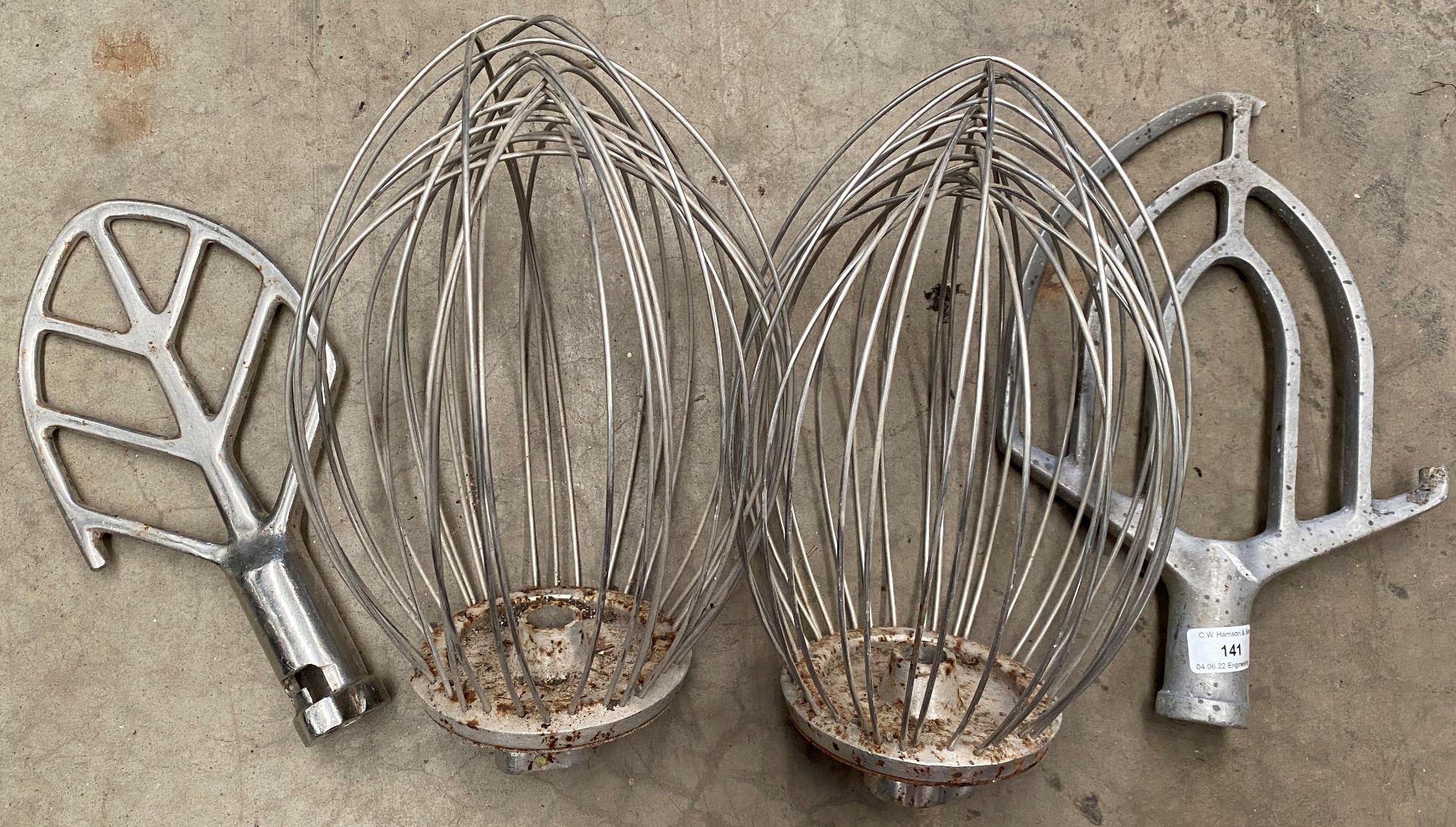 4 x mixer attachments - whisks,