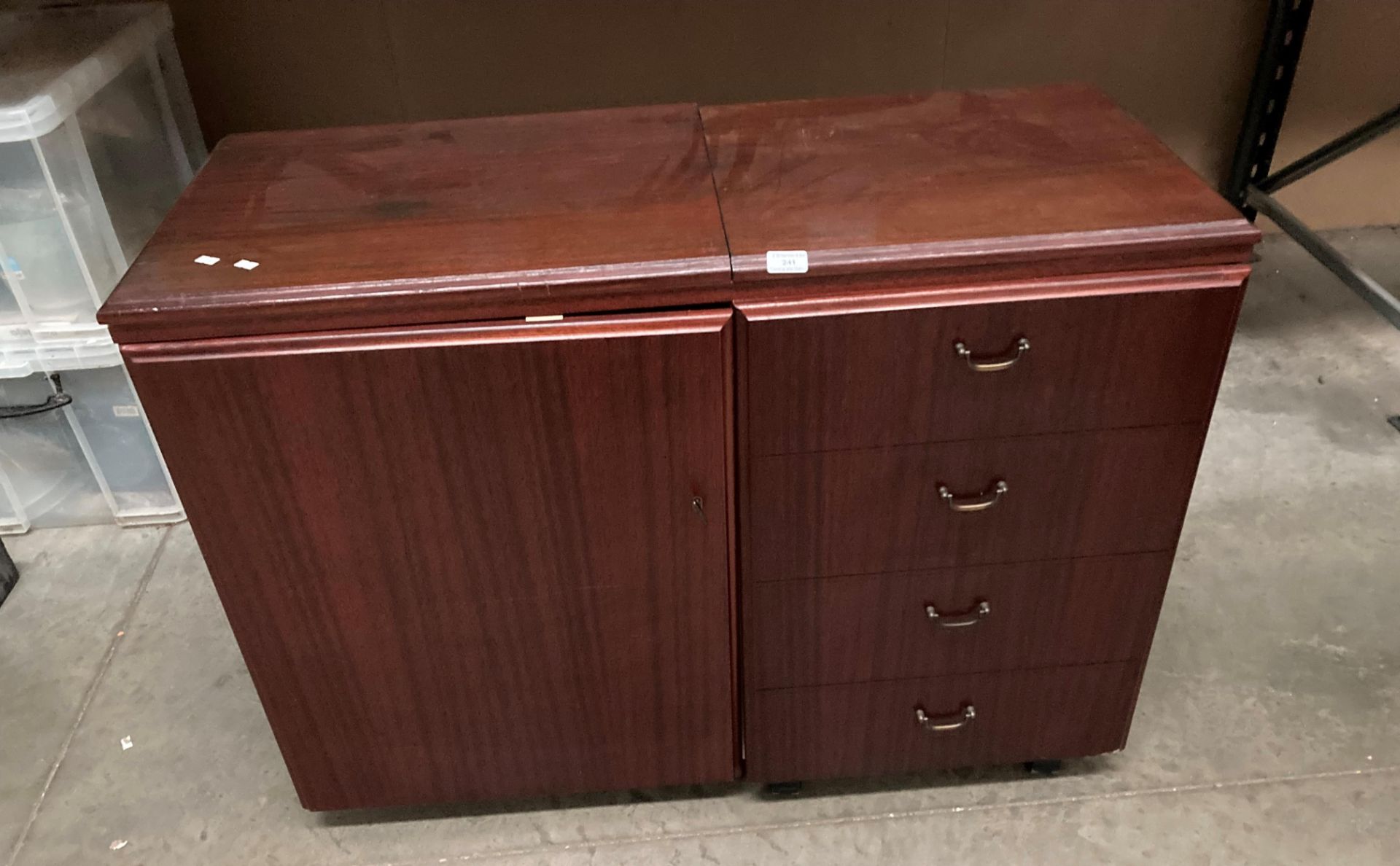 Mahogany finished purpose made sewing machine station incorporating a pull out 4 drawer storage - Image 5 of 5