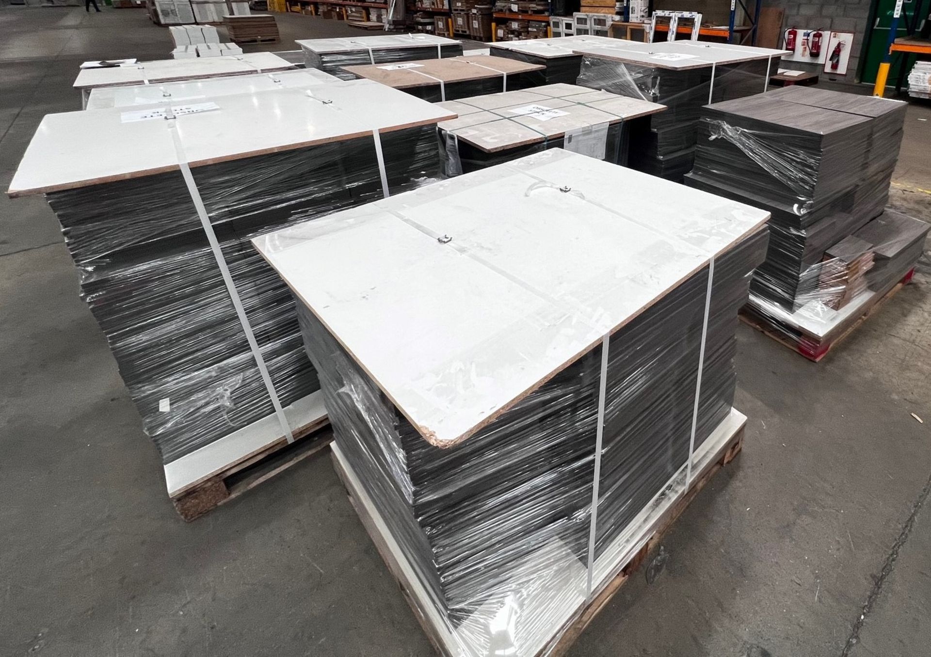 2761 Driftwood colour kitchen doors and drawer fronts, brand new 13 pallets, ready to load. - Image 11 of 14