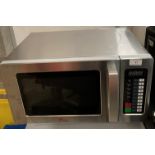 Valeria stainless steel commercial microwave oven model: 1AA-VMC1000 25L capacity 240v.