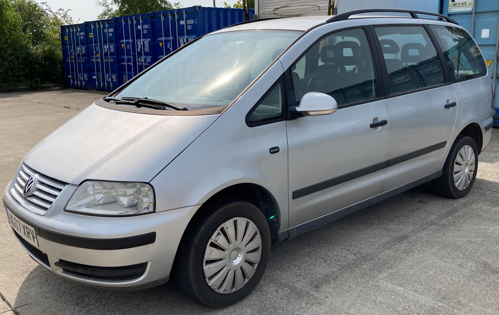 VW SHARAN 1.9S Tdi 115 AUTOMATIC MPV (7 seater) - diesel - silver. - Image 3 of 8