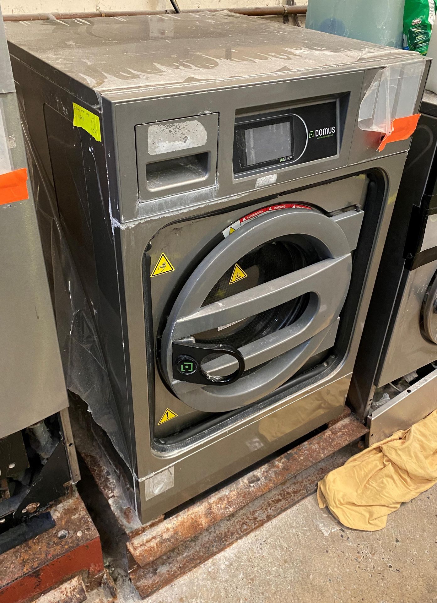 Domus HPW-10 Touch EV Commercial Washing Machine and Plinth. YOM 10/2018 ref.19053154 sn. - Image 2 of 5