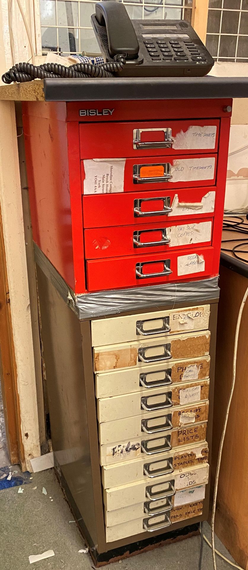 Contents to Office - Red Bisley 5 drawer index cabinet, brown and beige 10 drawer index cabinet, - Image 2 of 5